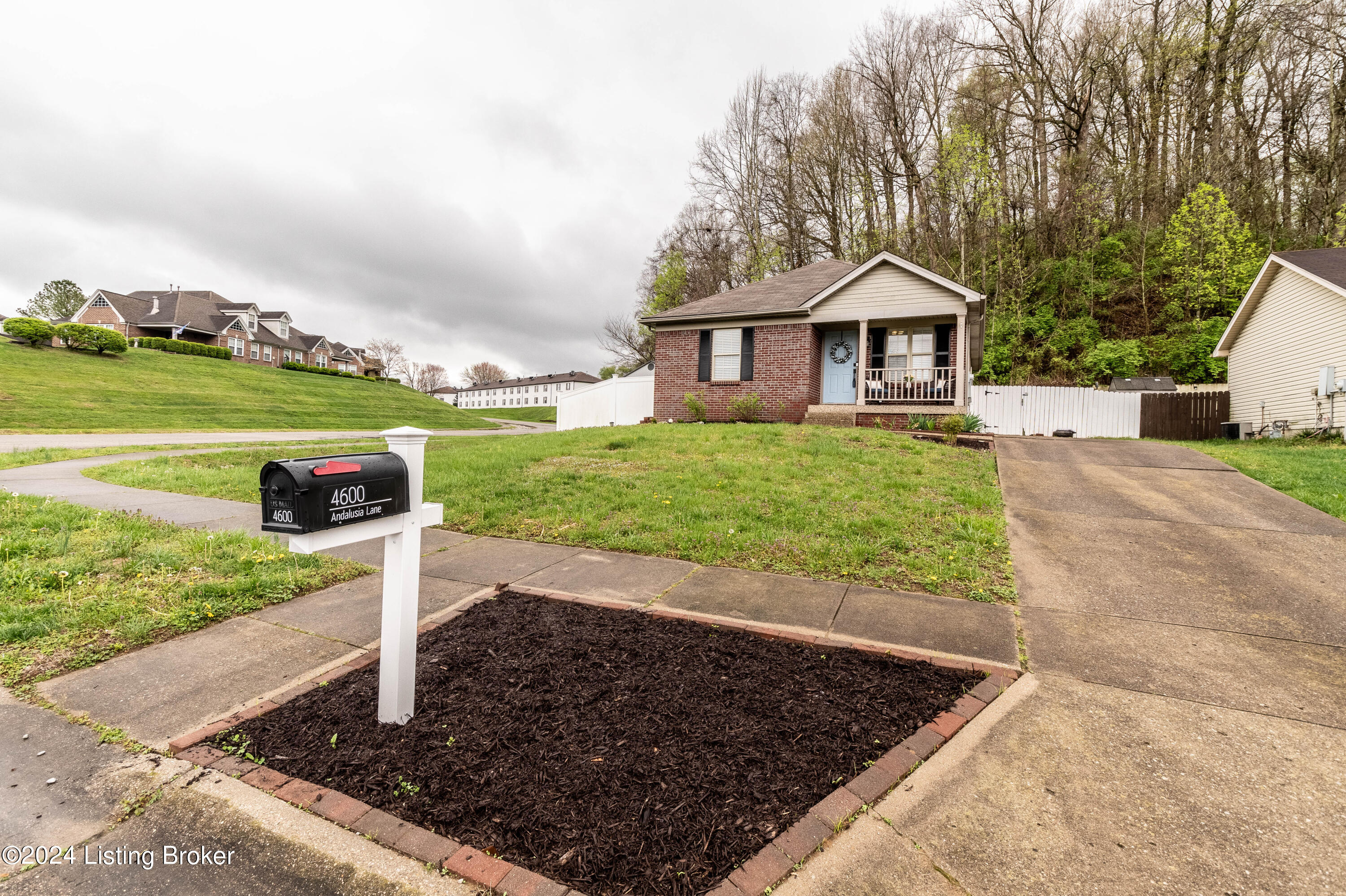4600 Andalusia Ln