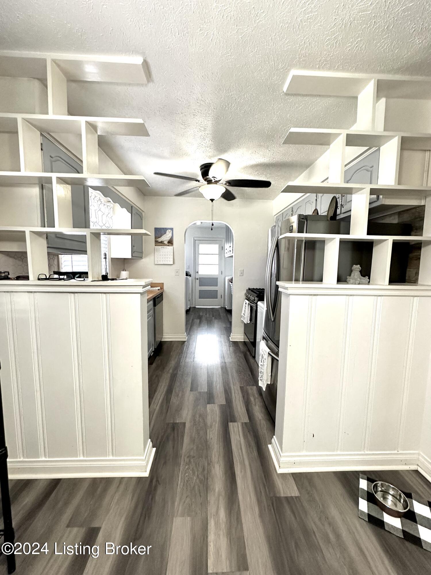 4814 Paramount Dr
