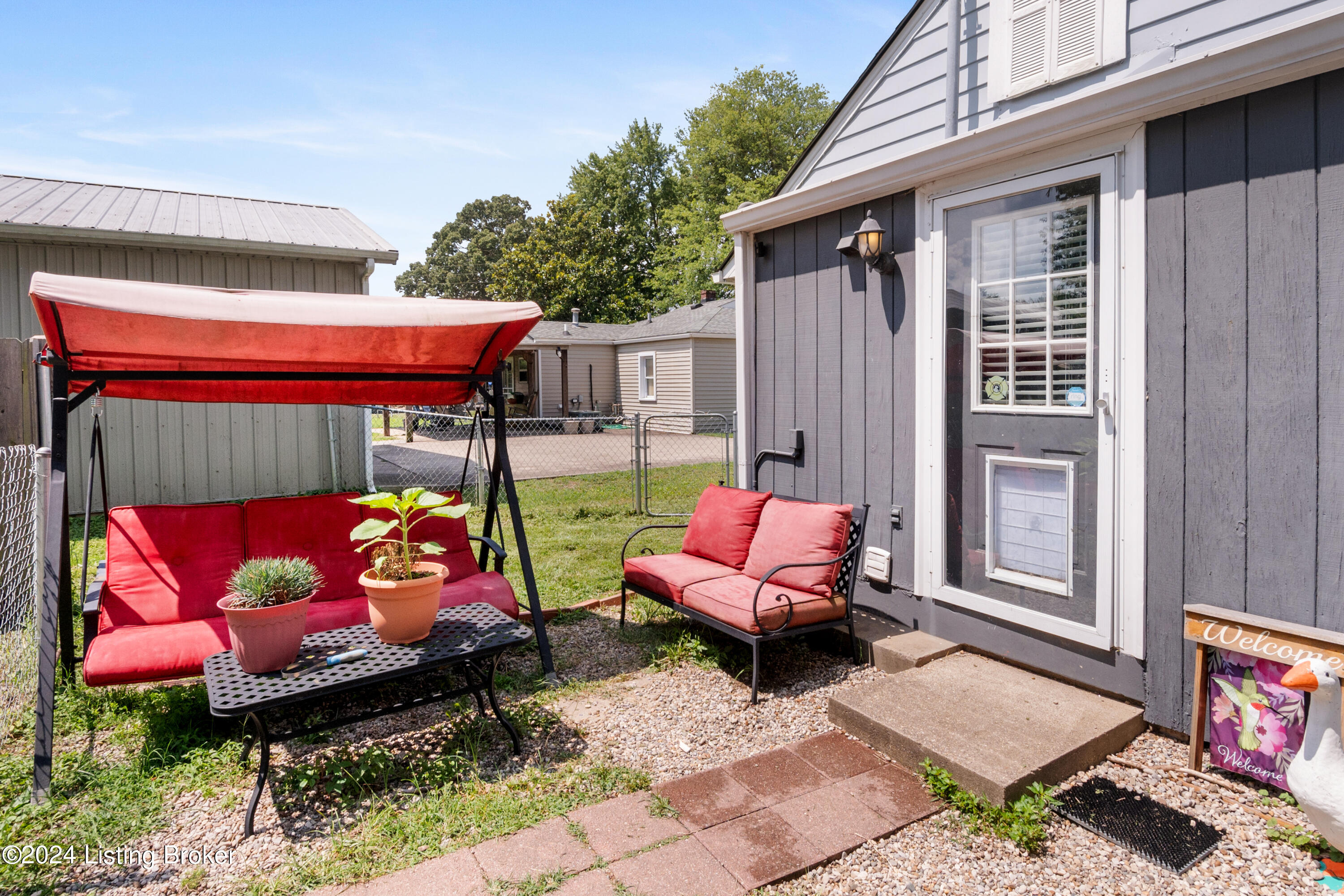 710 Fairdale Rd