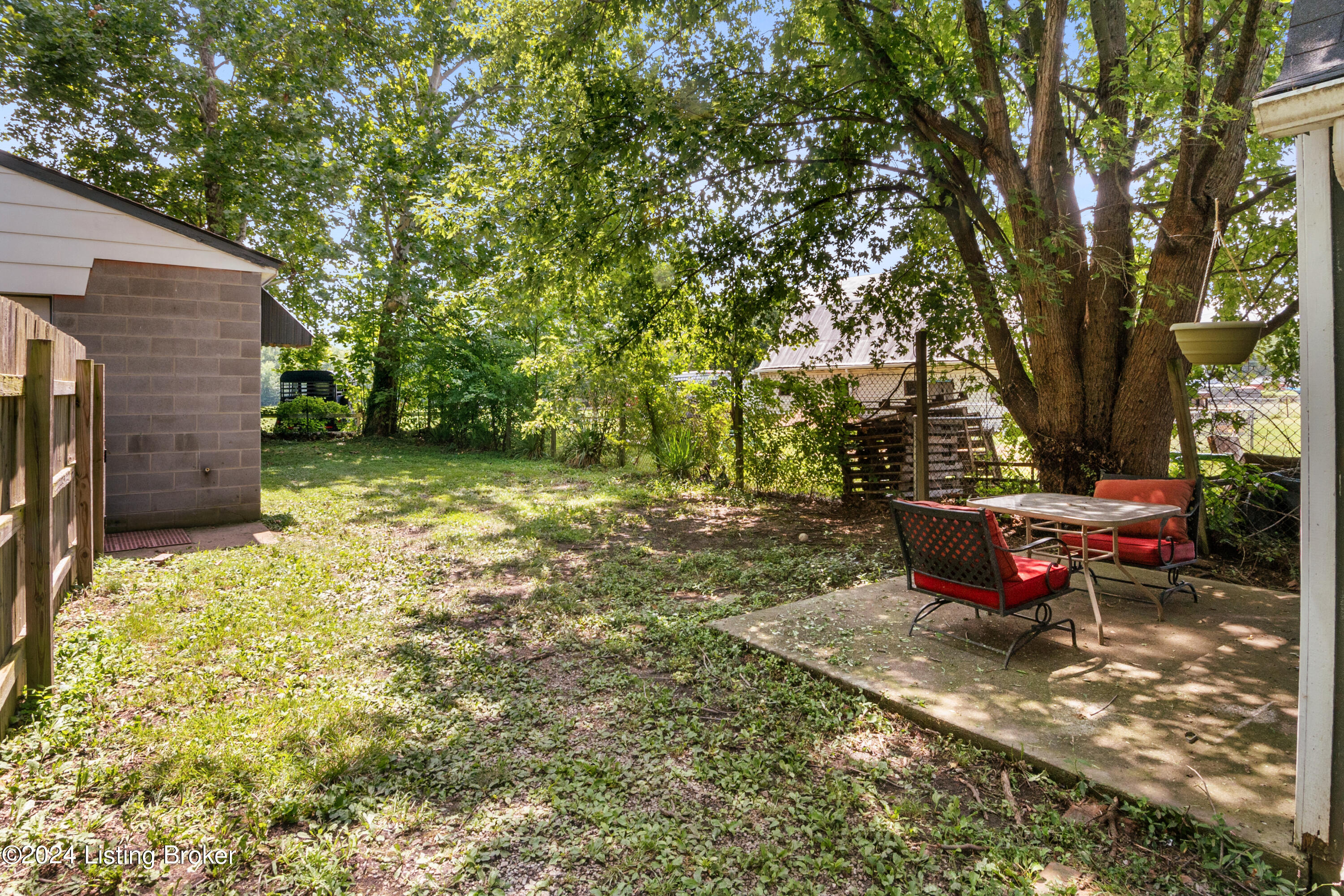 710 Fairdale Rd
