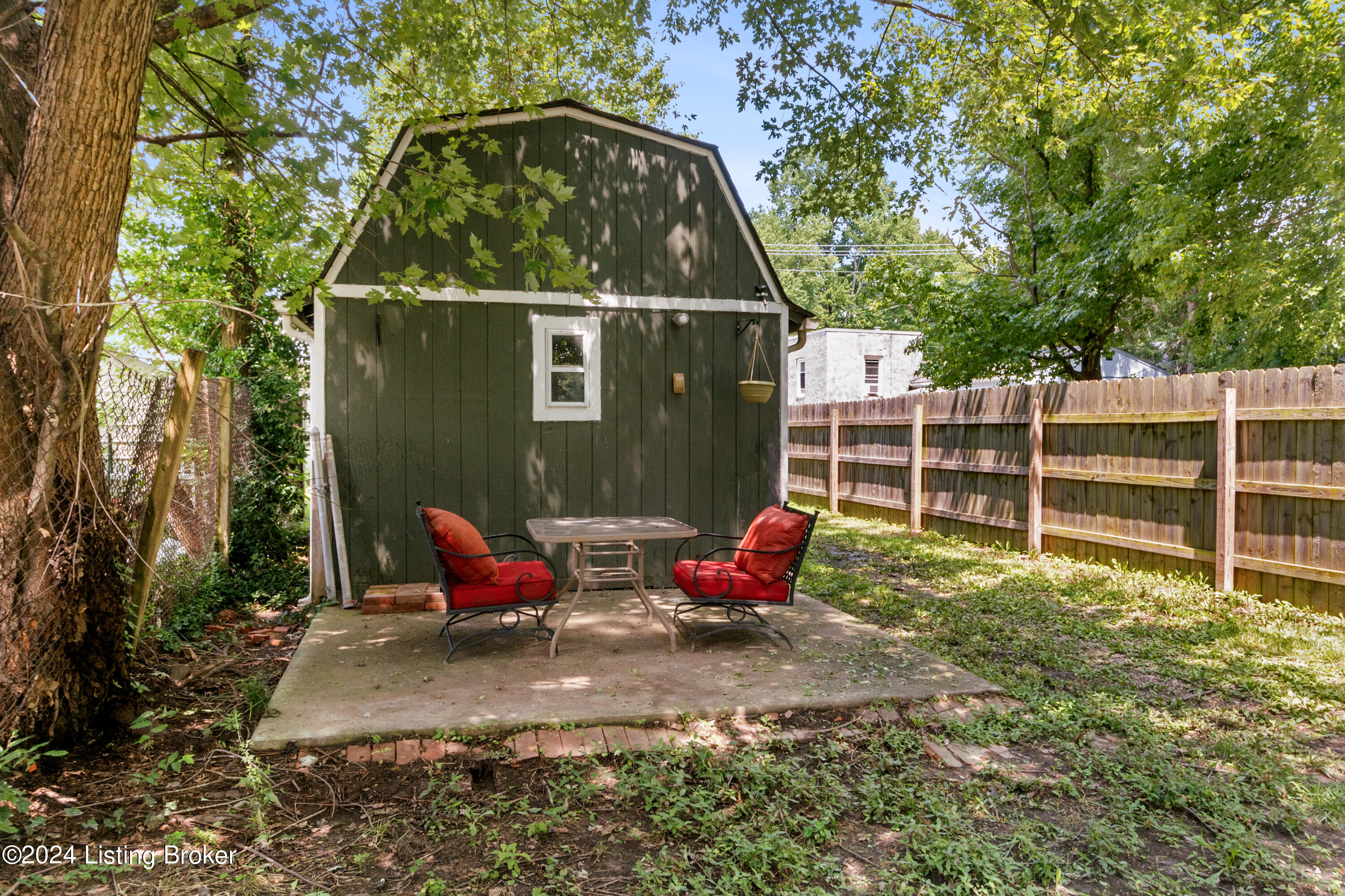 710 Fairdale Rd