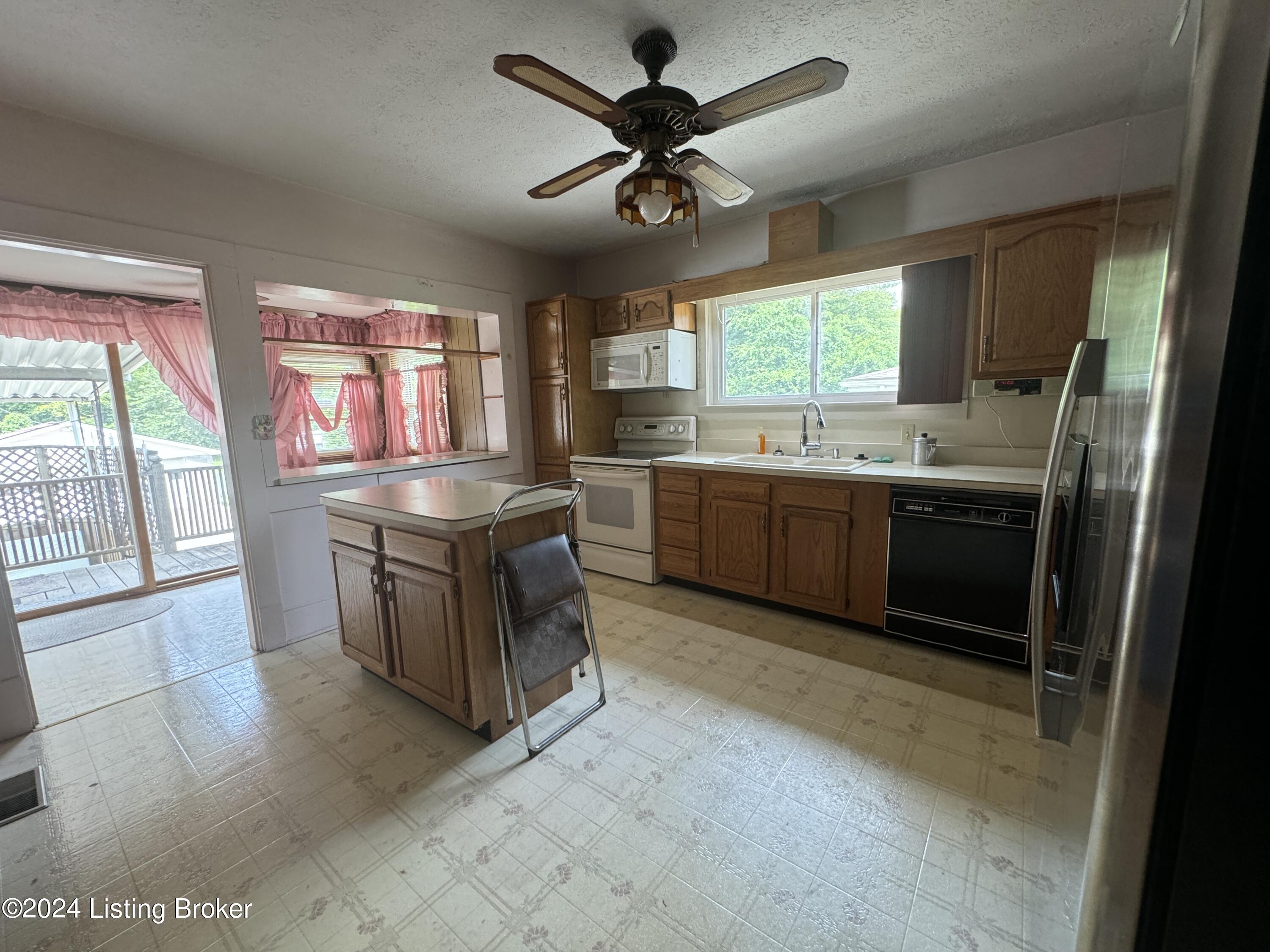 8817 Brown Austin Rd