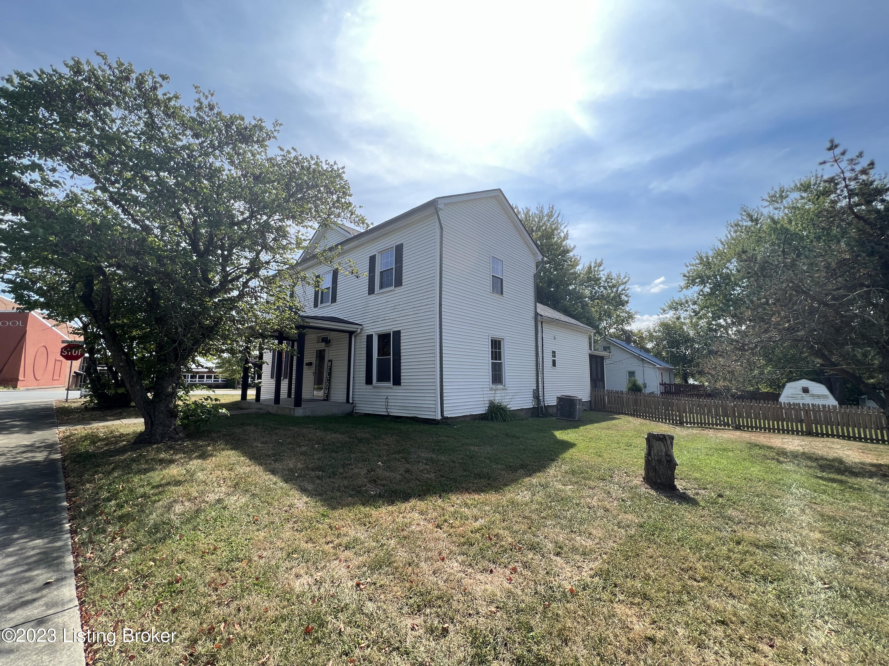11 Church St