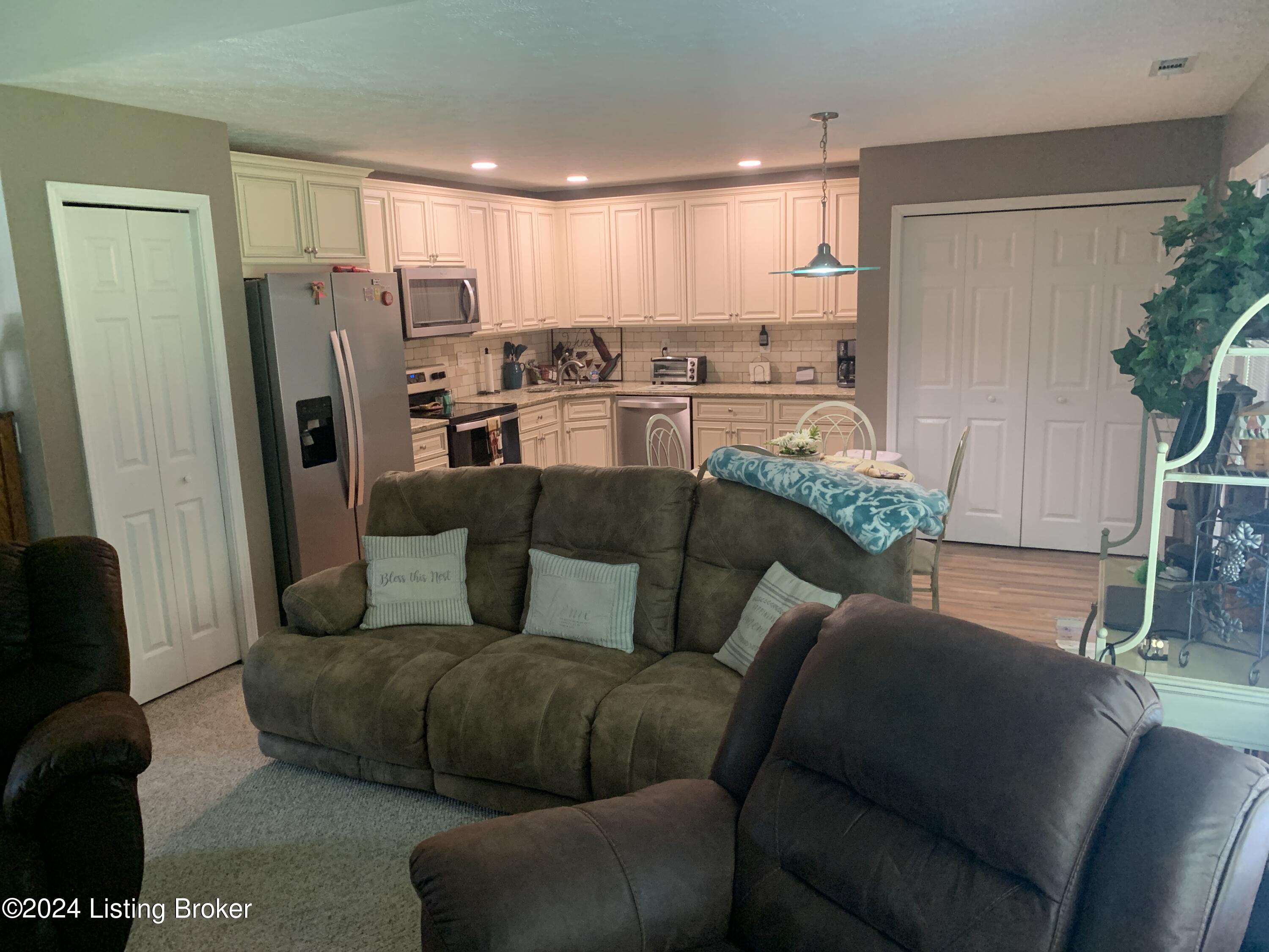 9306 Sissone Dr