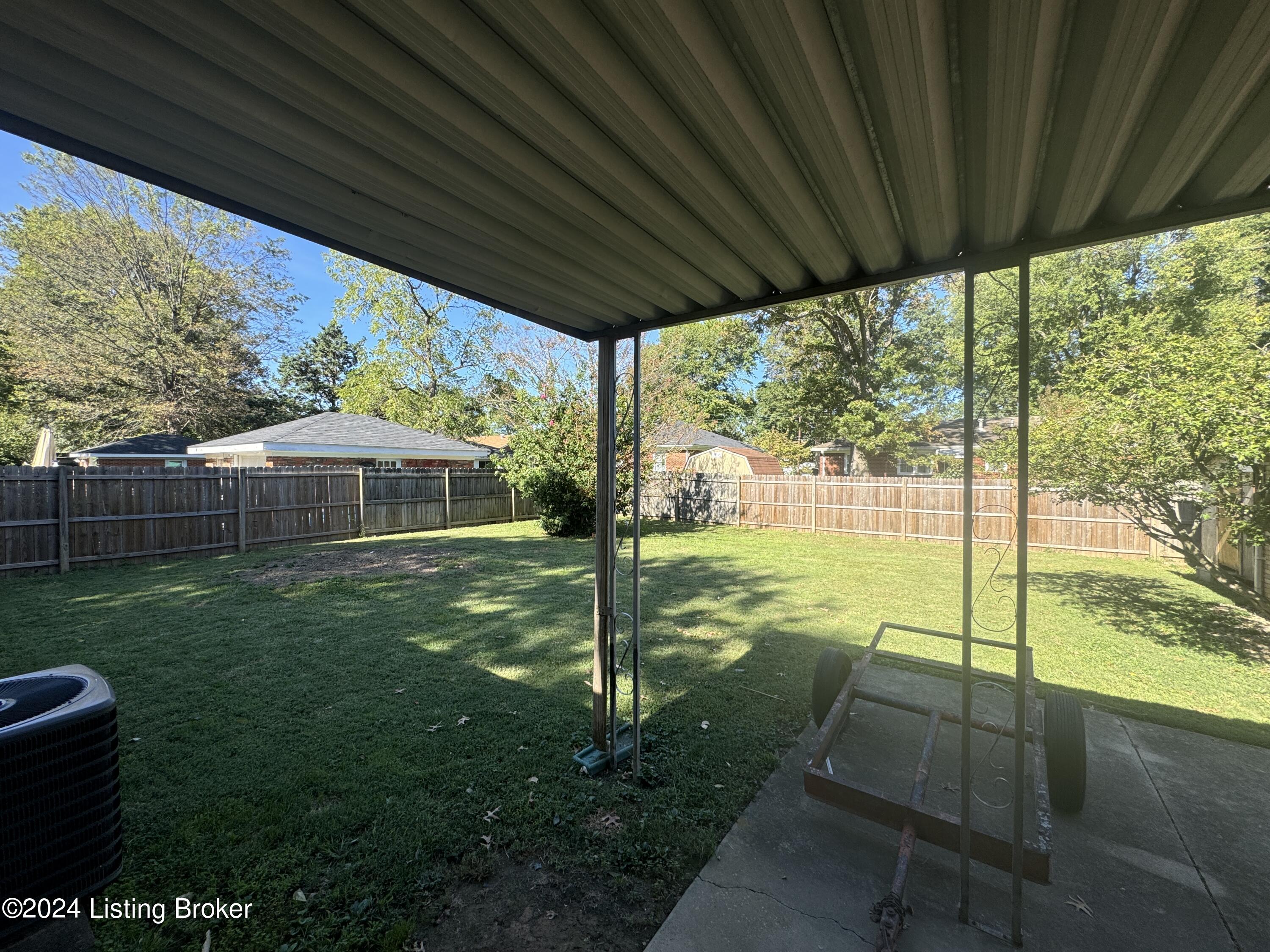 2003 Dixie Garden Dr