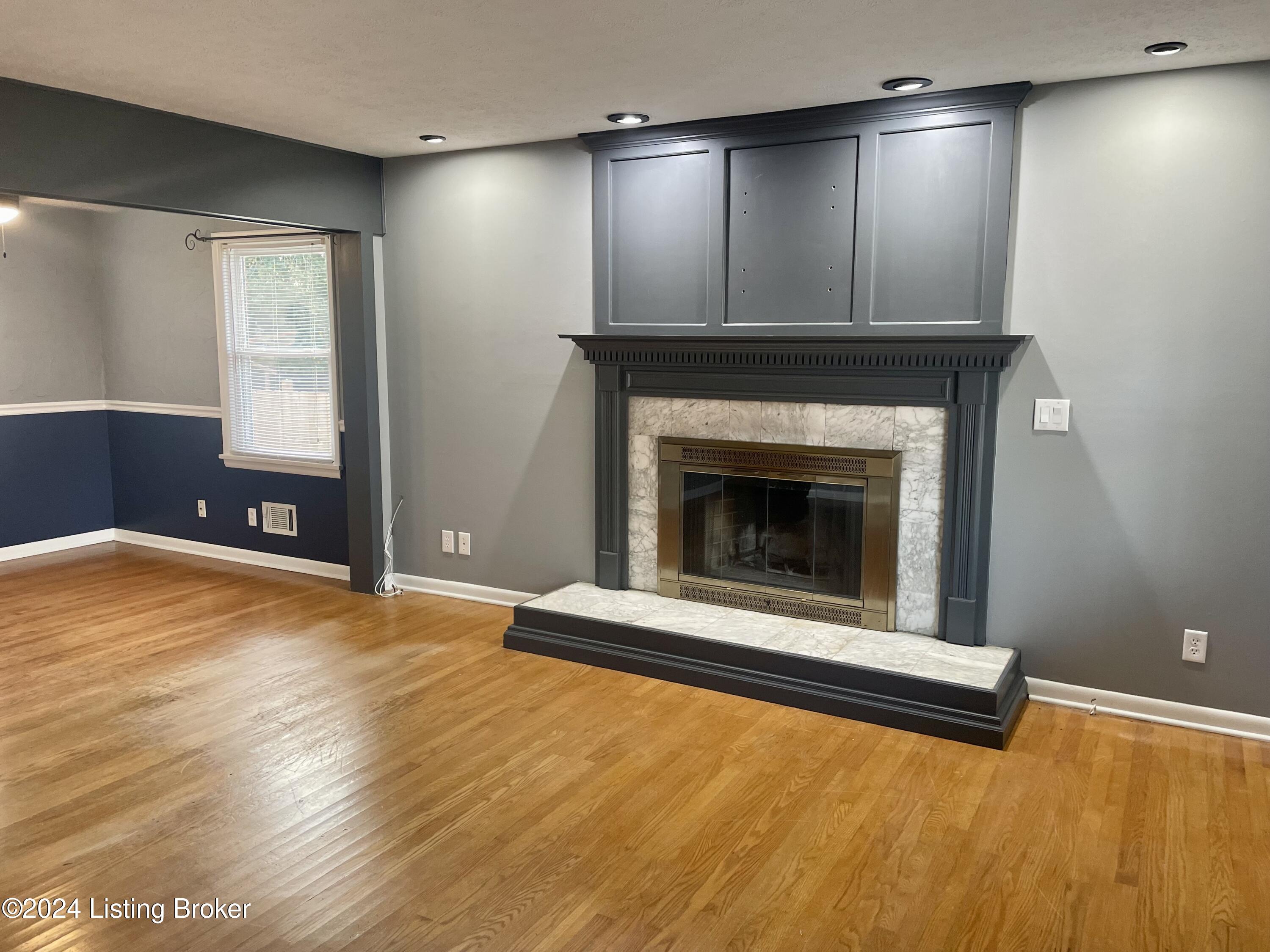 4102 Caven Ct