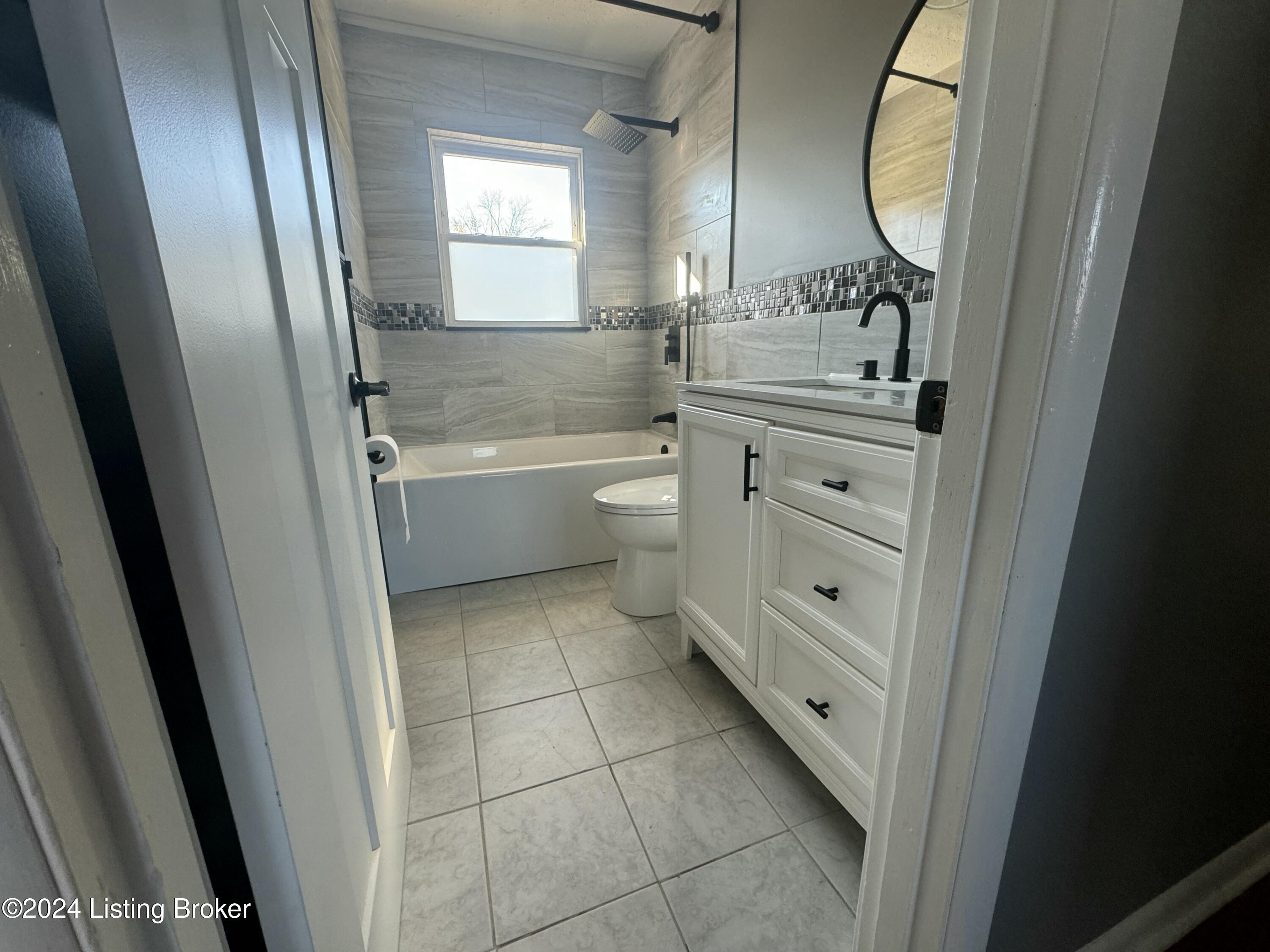 4102 Caven Ct