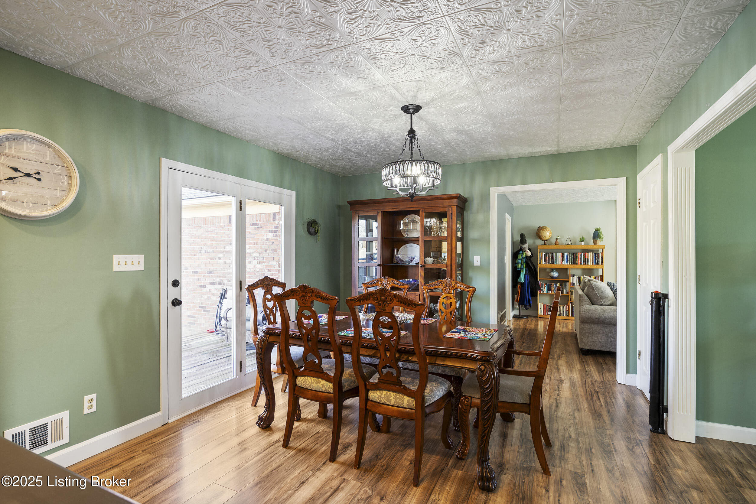 7409 Rome Beauty Pl