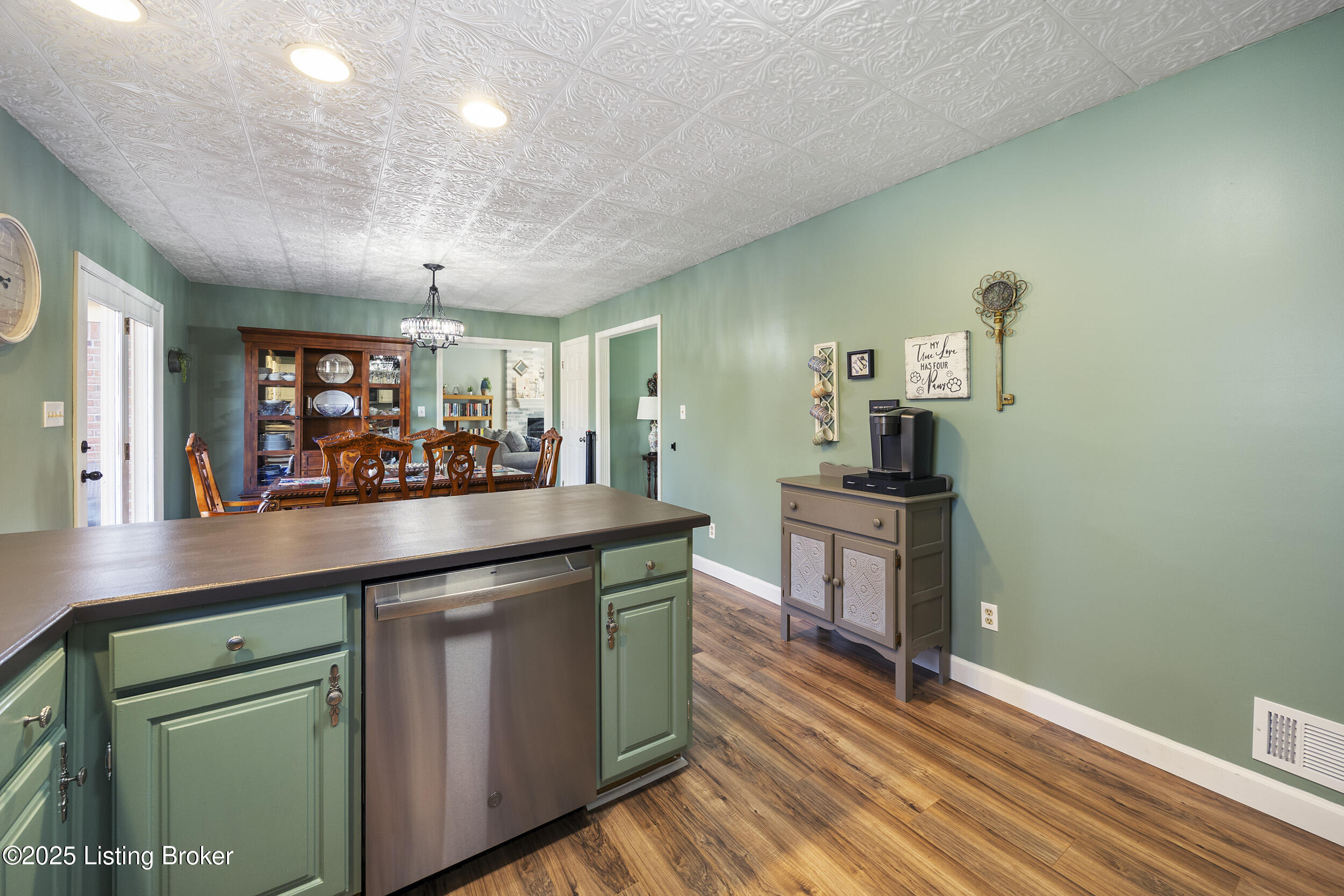 7409 Rome Beauty Pl