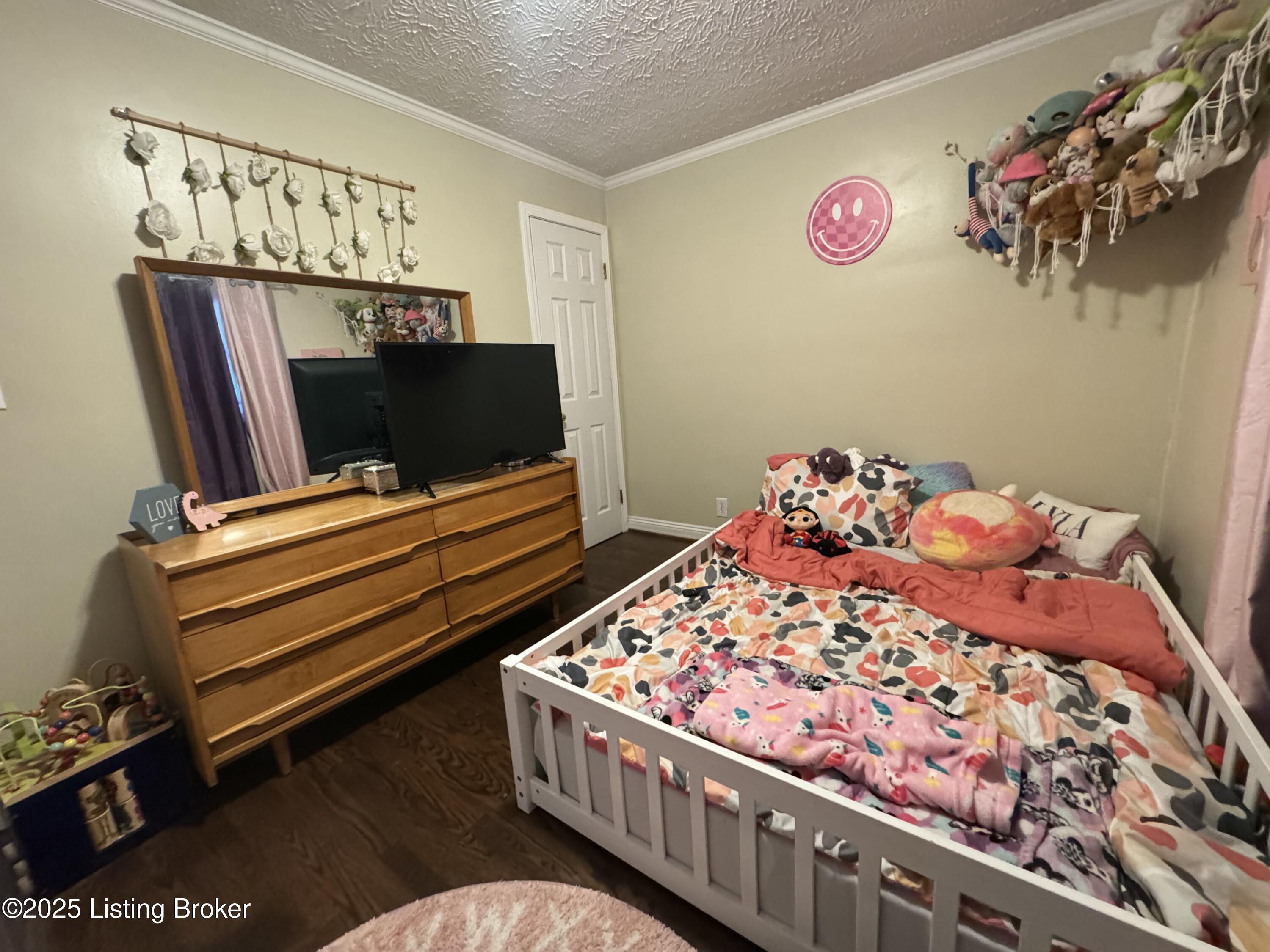 143 Harris Dr