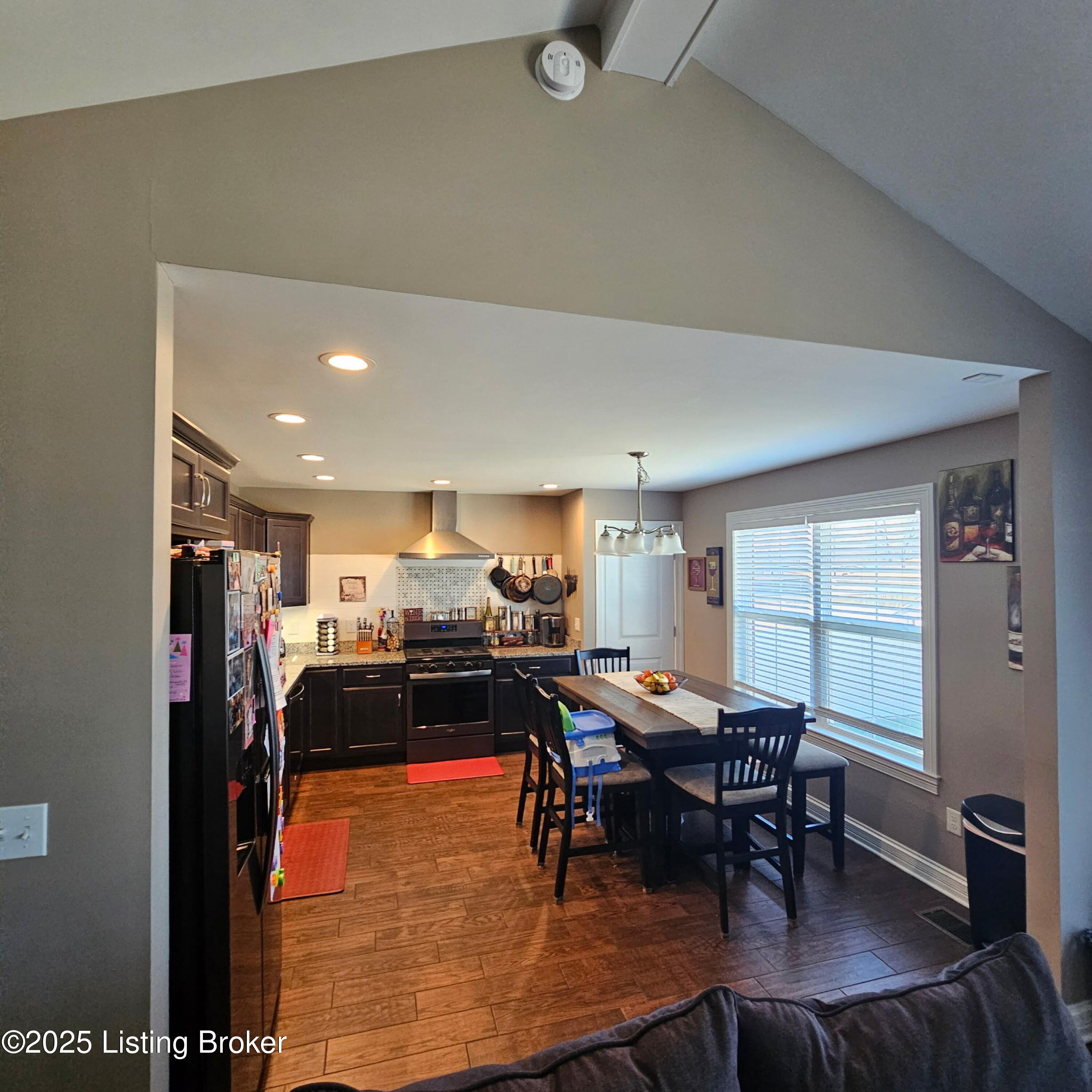 997 Shady Brook Ln