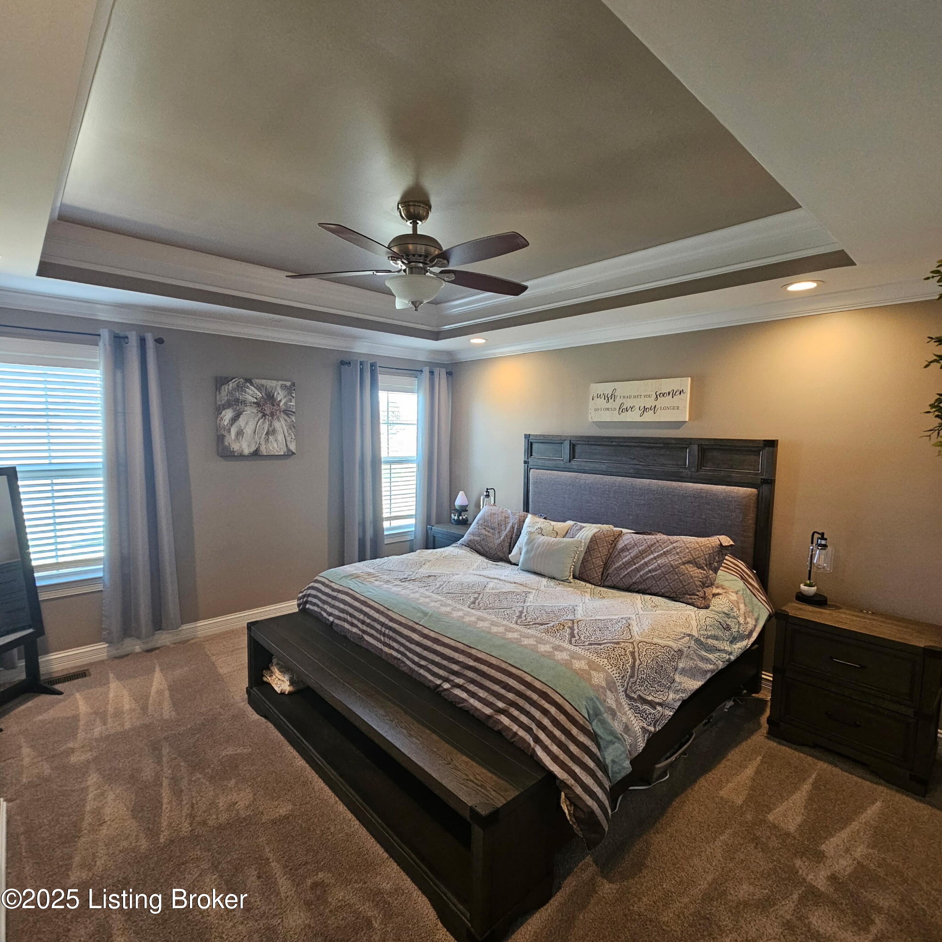 997 Shady Brook Ln
