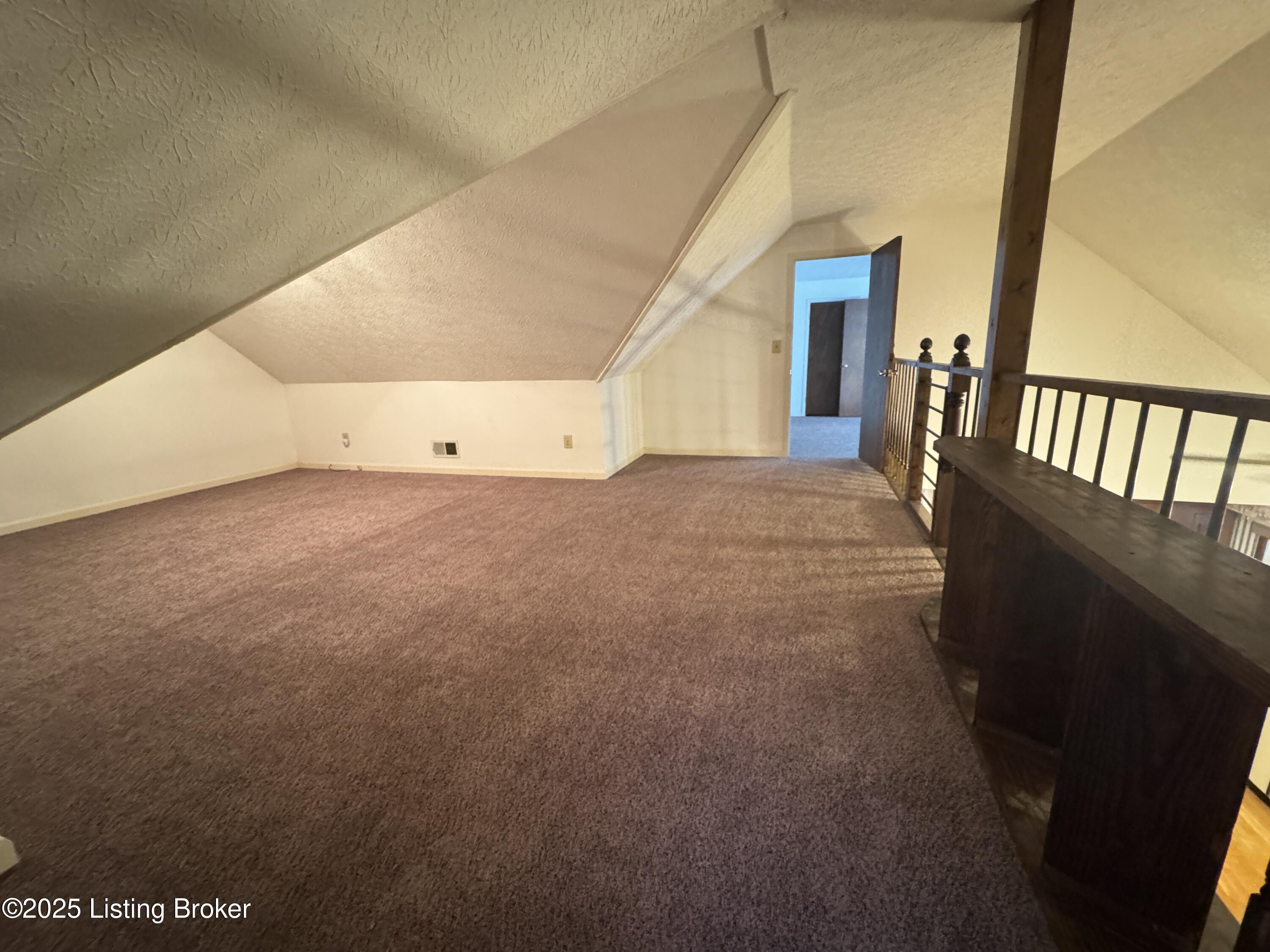 257 Topfield Rd