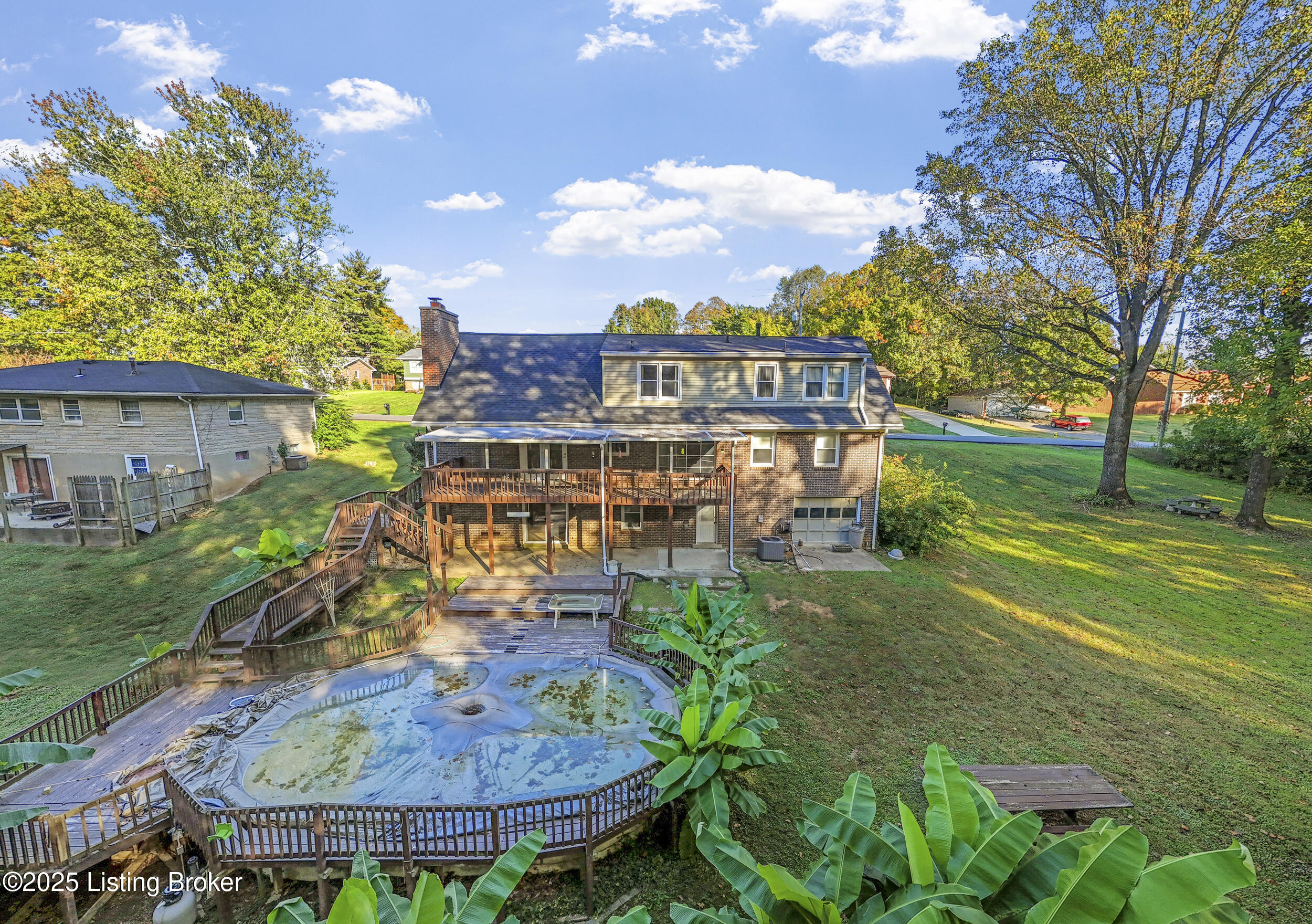 257 Topfield Rd