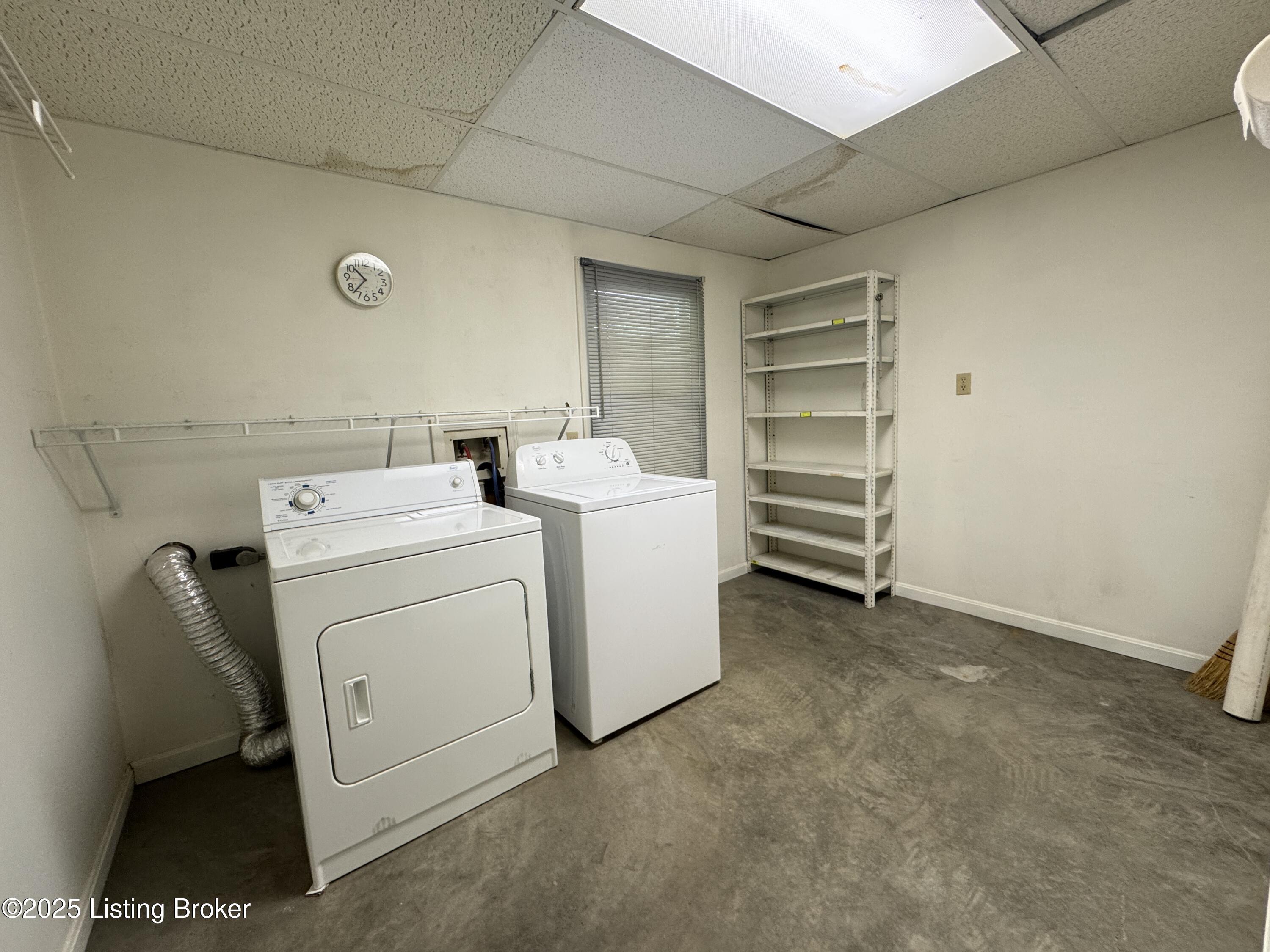 257 Topfield Rd