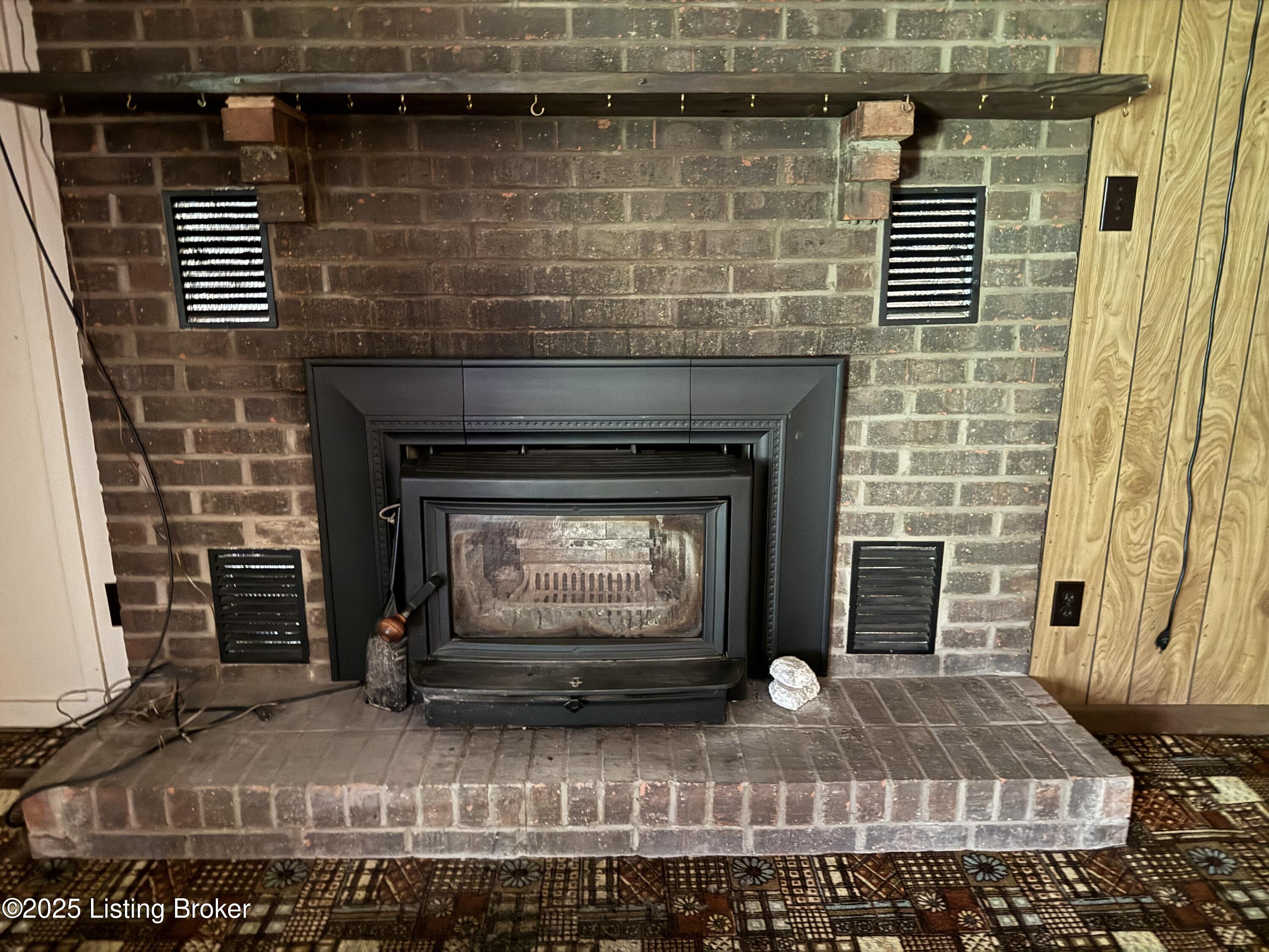 257 Topfield Rd