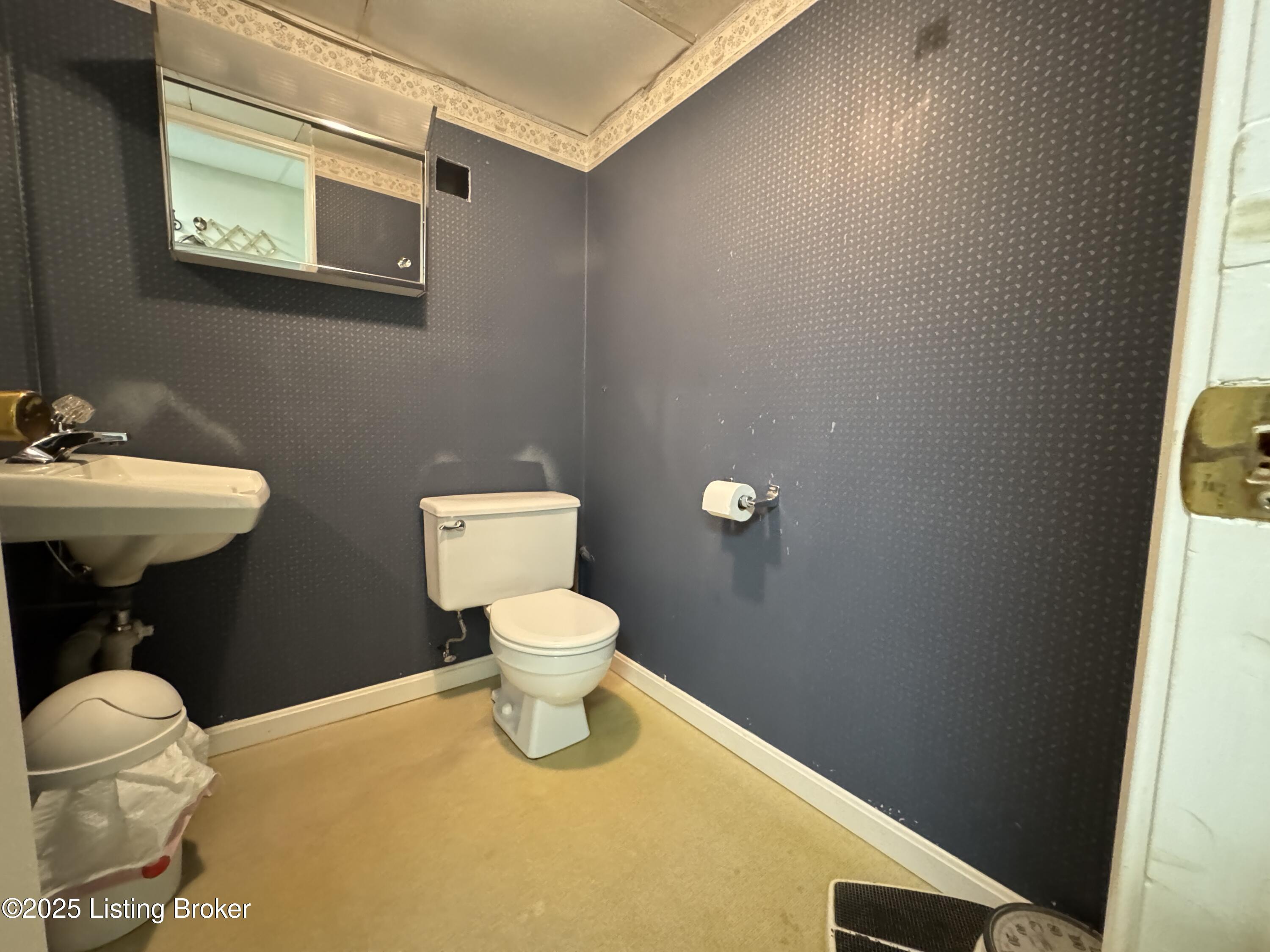 257 Topfield Rd