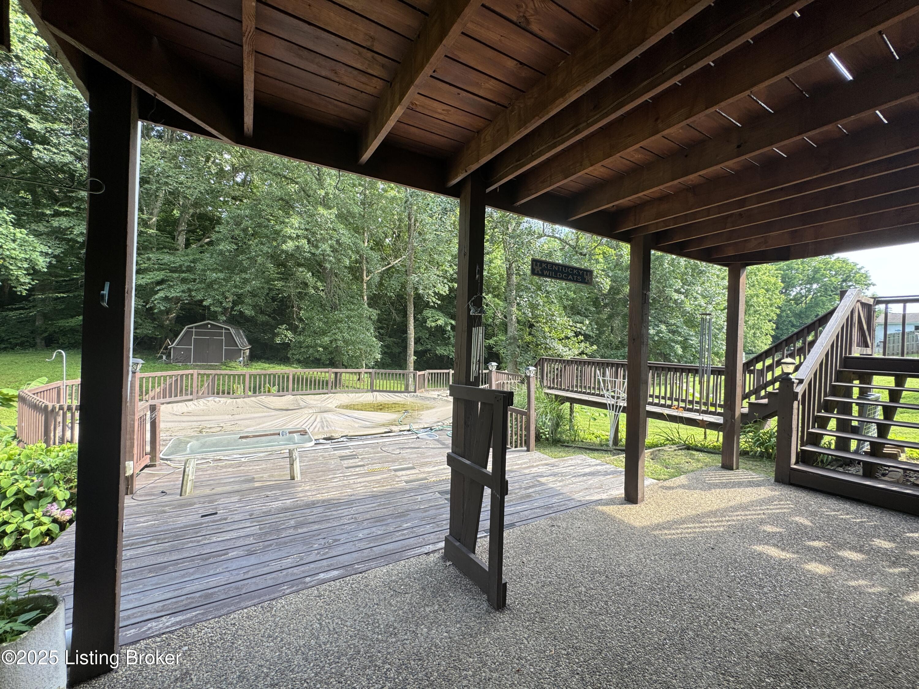 257 Topfield Rd
