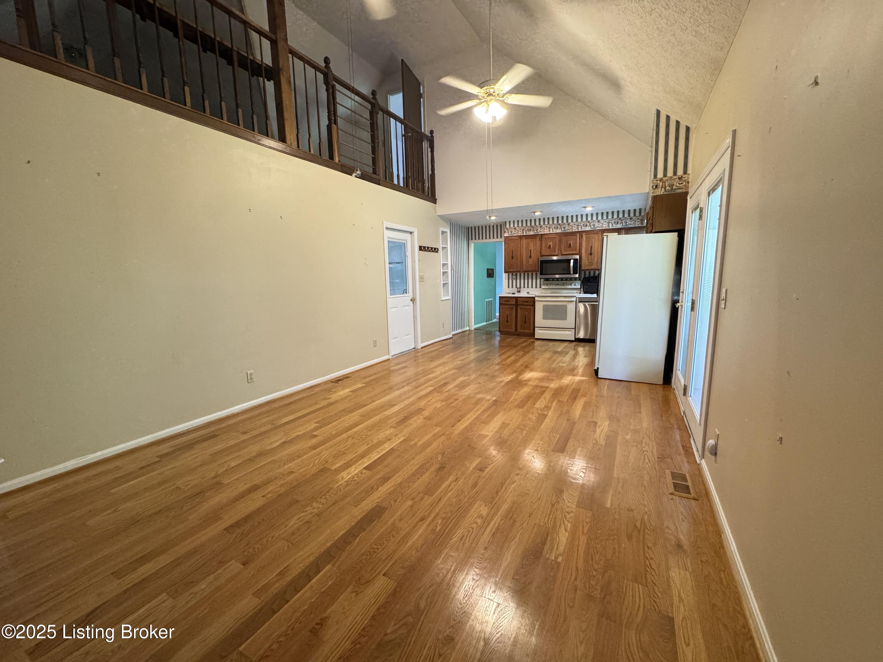 257 Topfield Rd