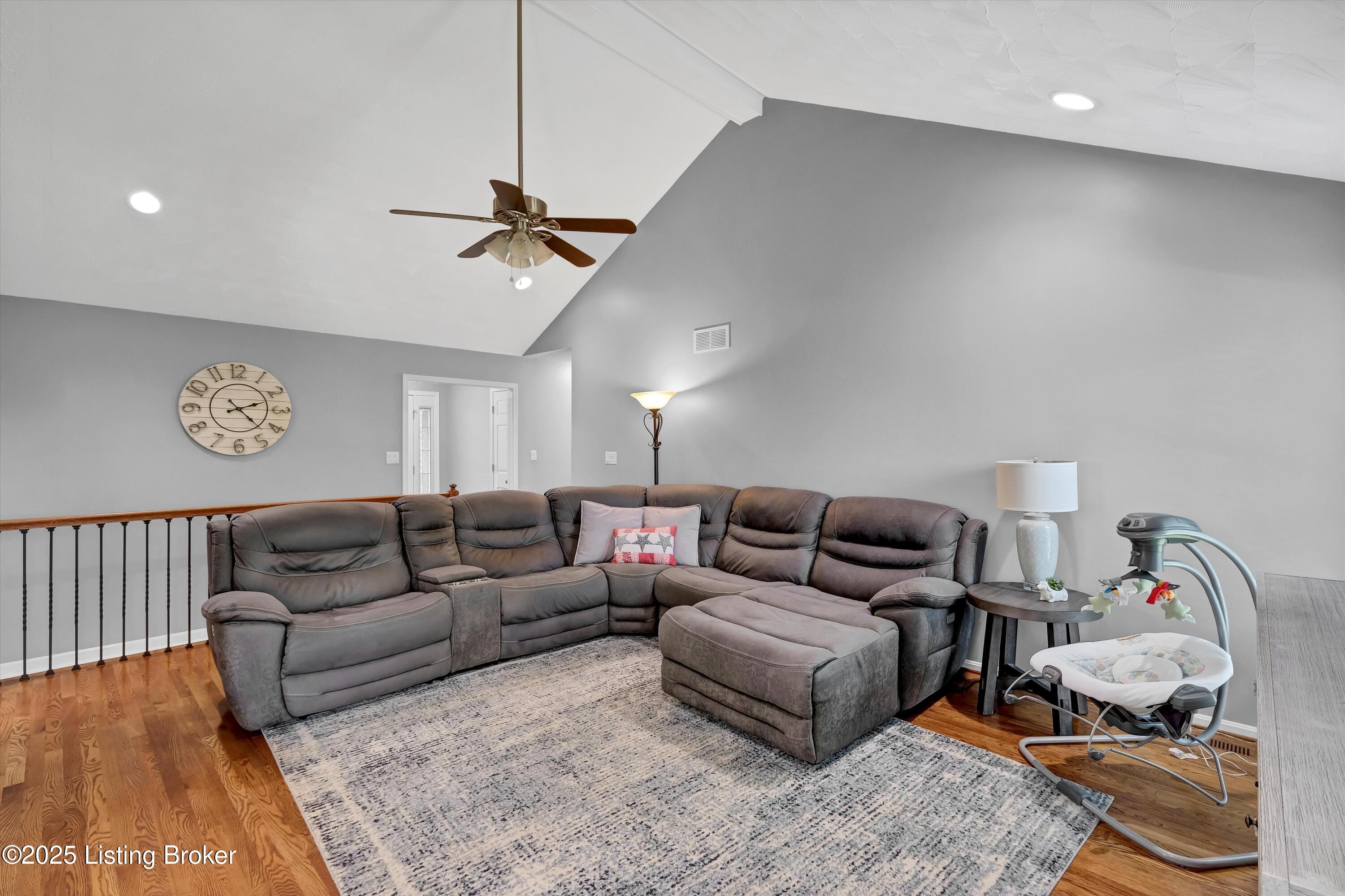 624 Circle Valley Dr