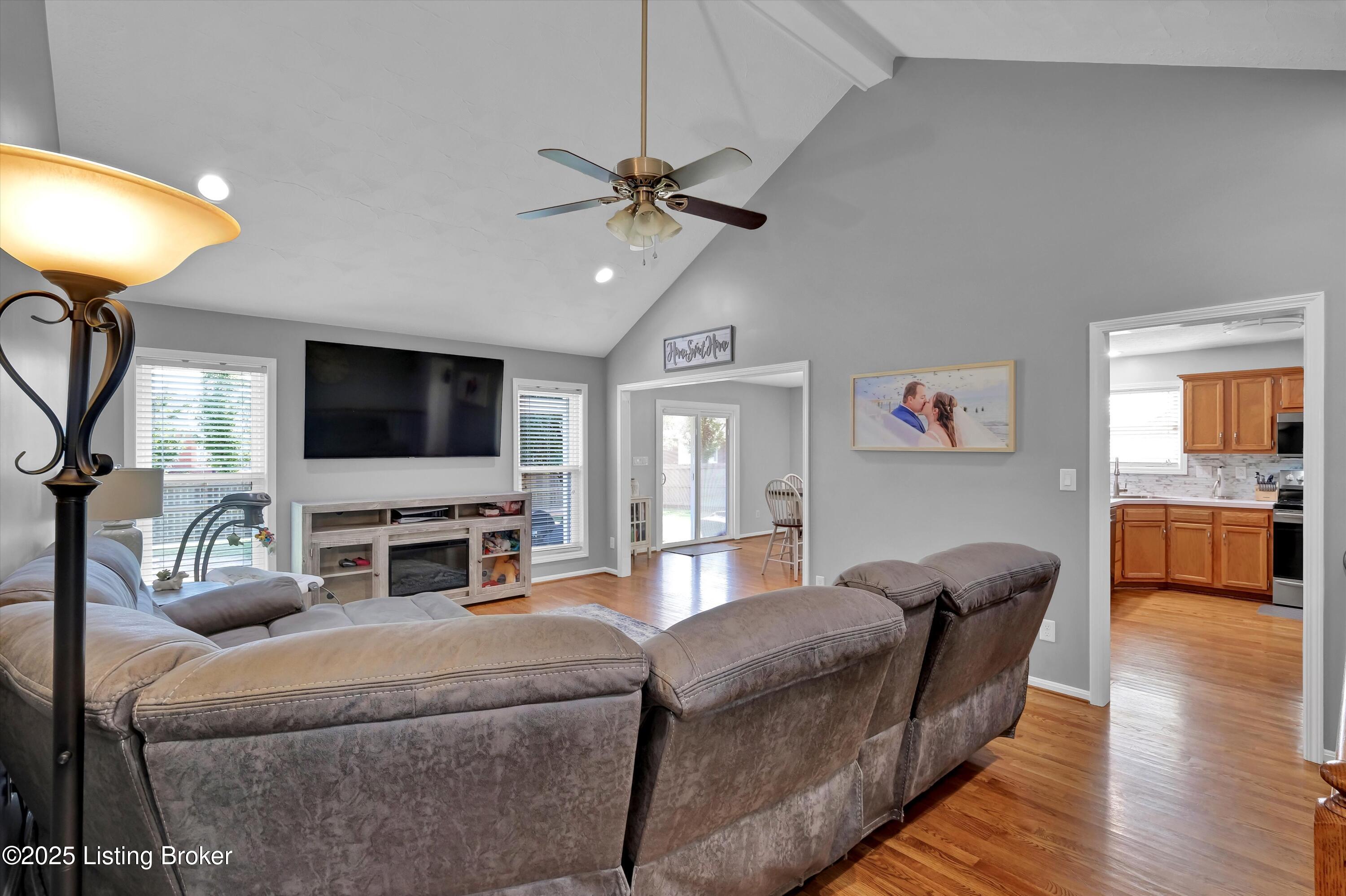 624 Circle Valley Dr
