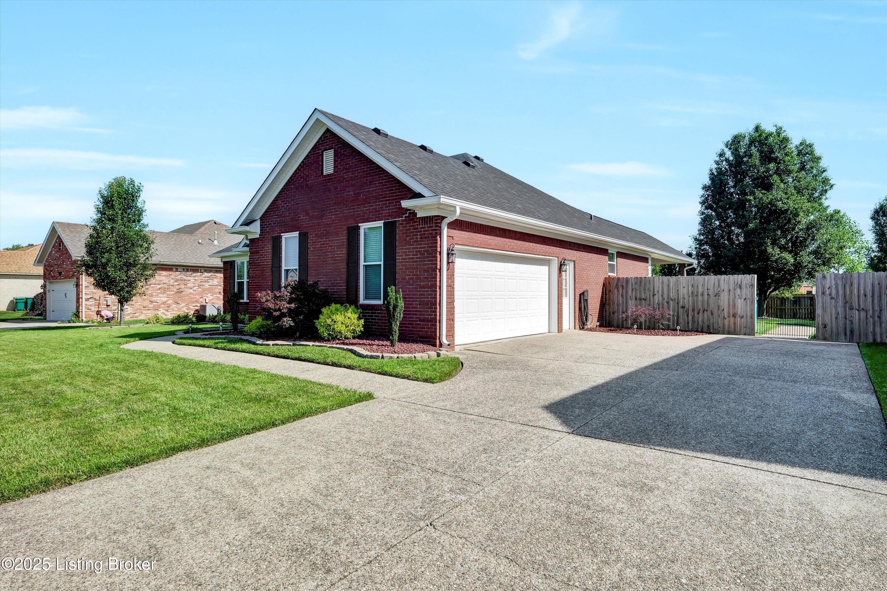 624 Circle Valley Dr