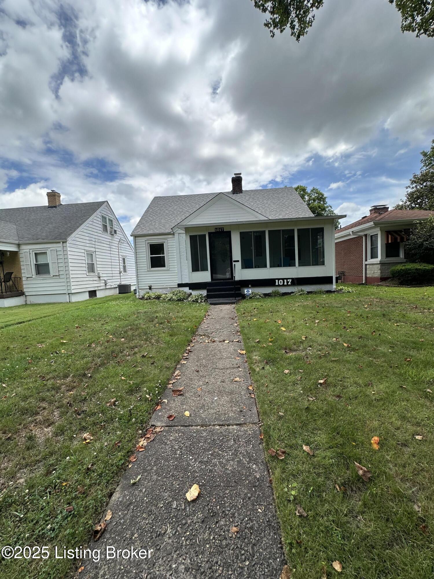 1017 Southwestern Pkwy