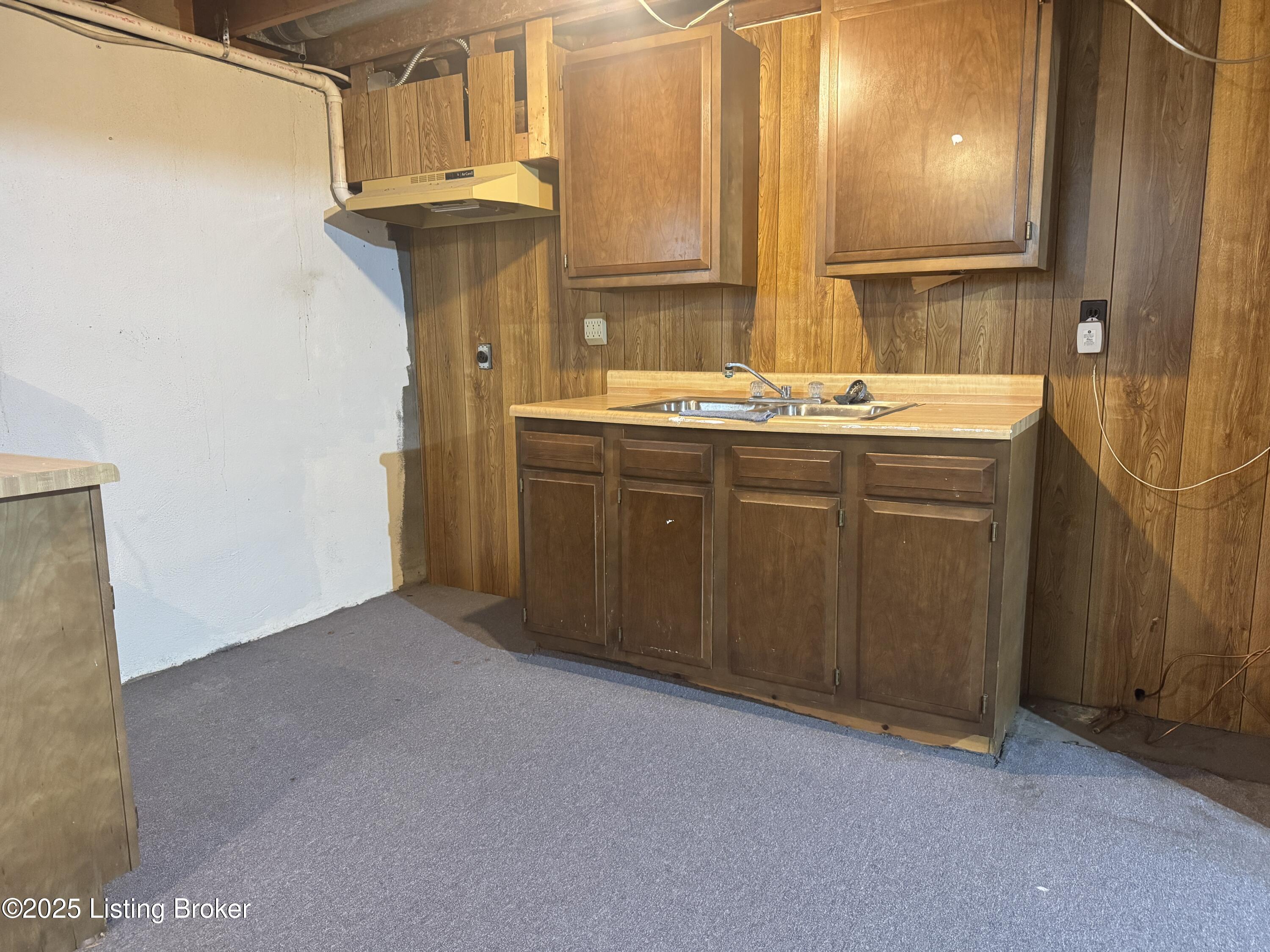 8929 Brown Austin Rd