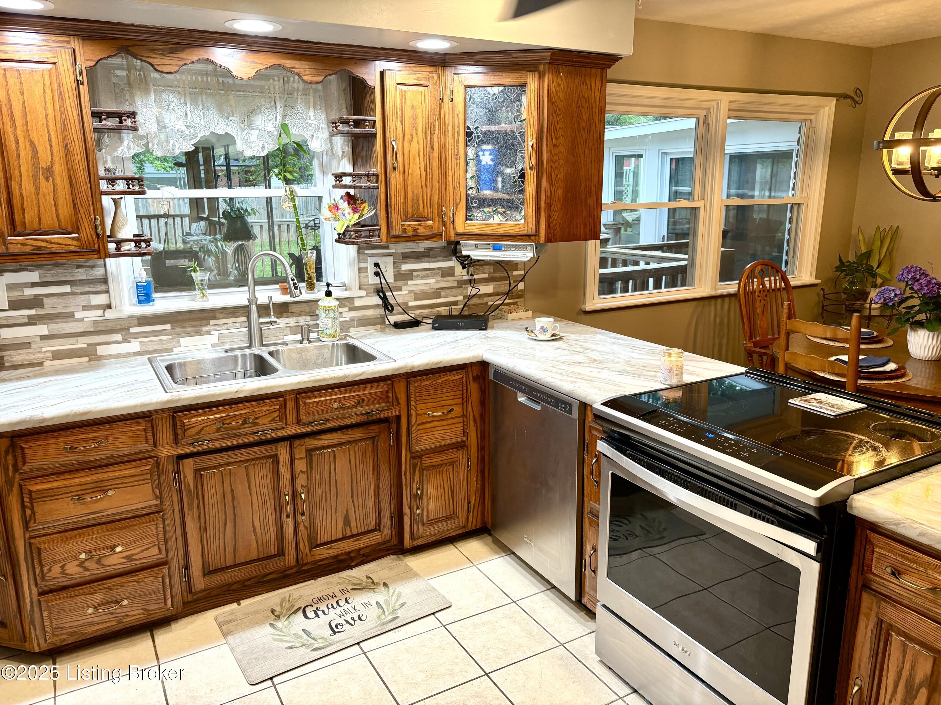 10210 Eve Dr