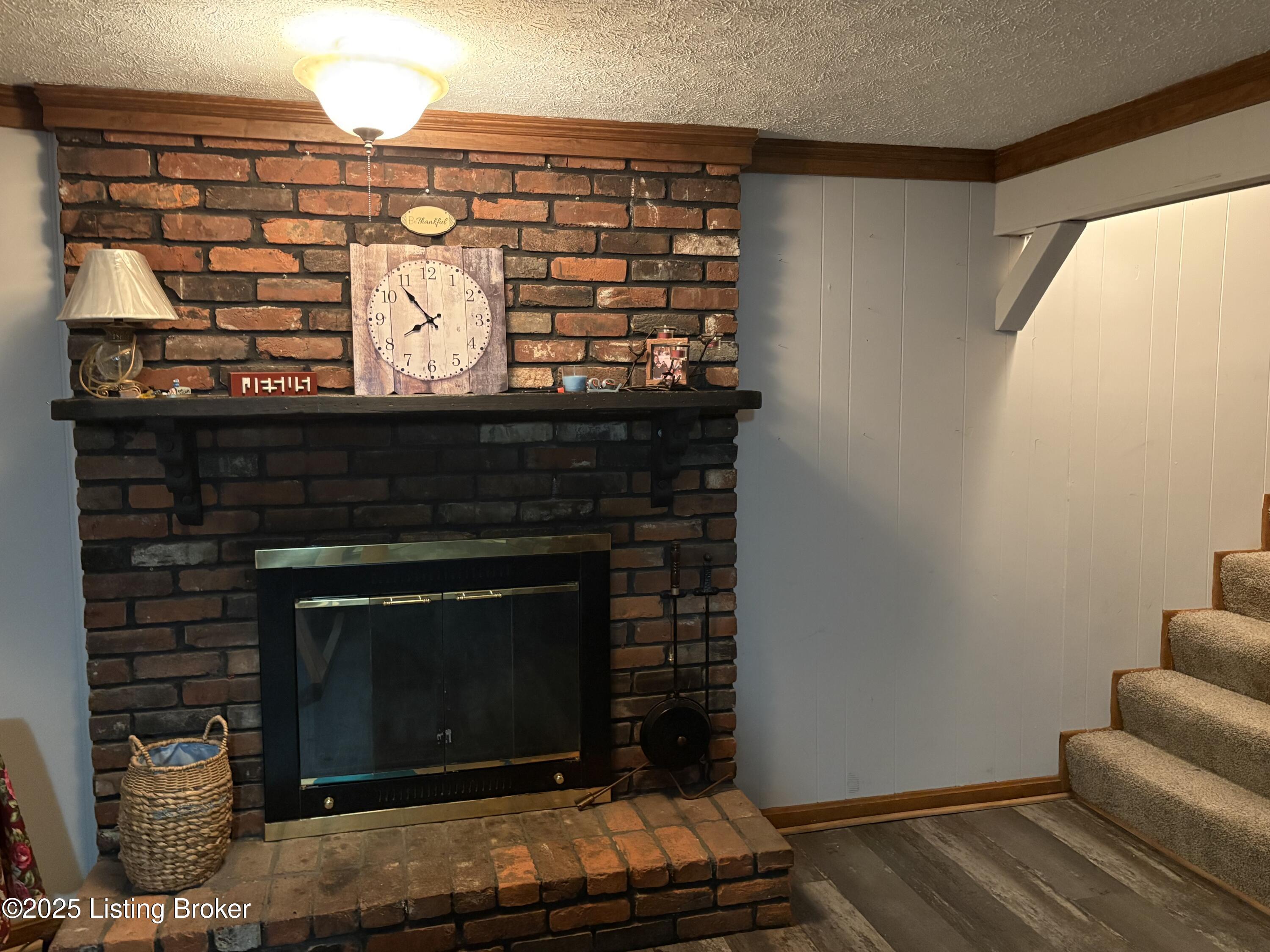 10210 Eve Dr