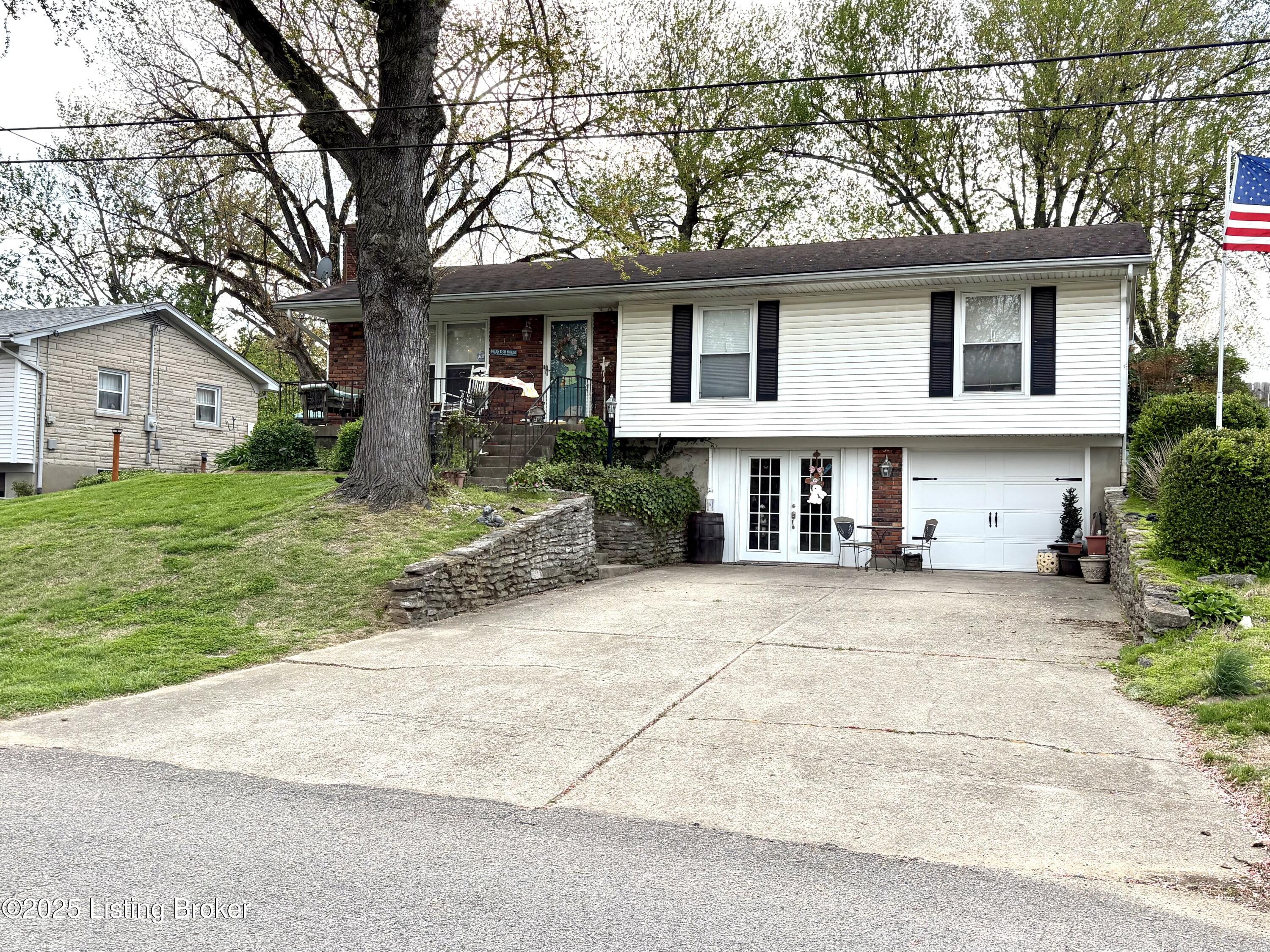 10210 Eve Dr