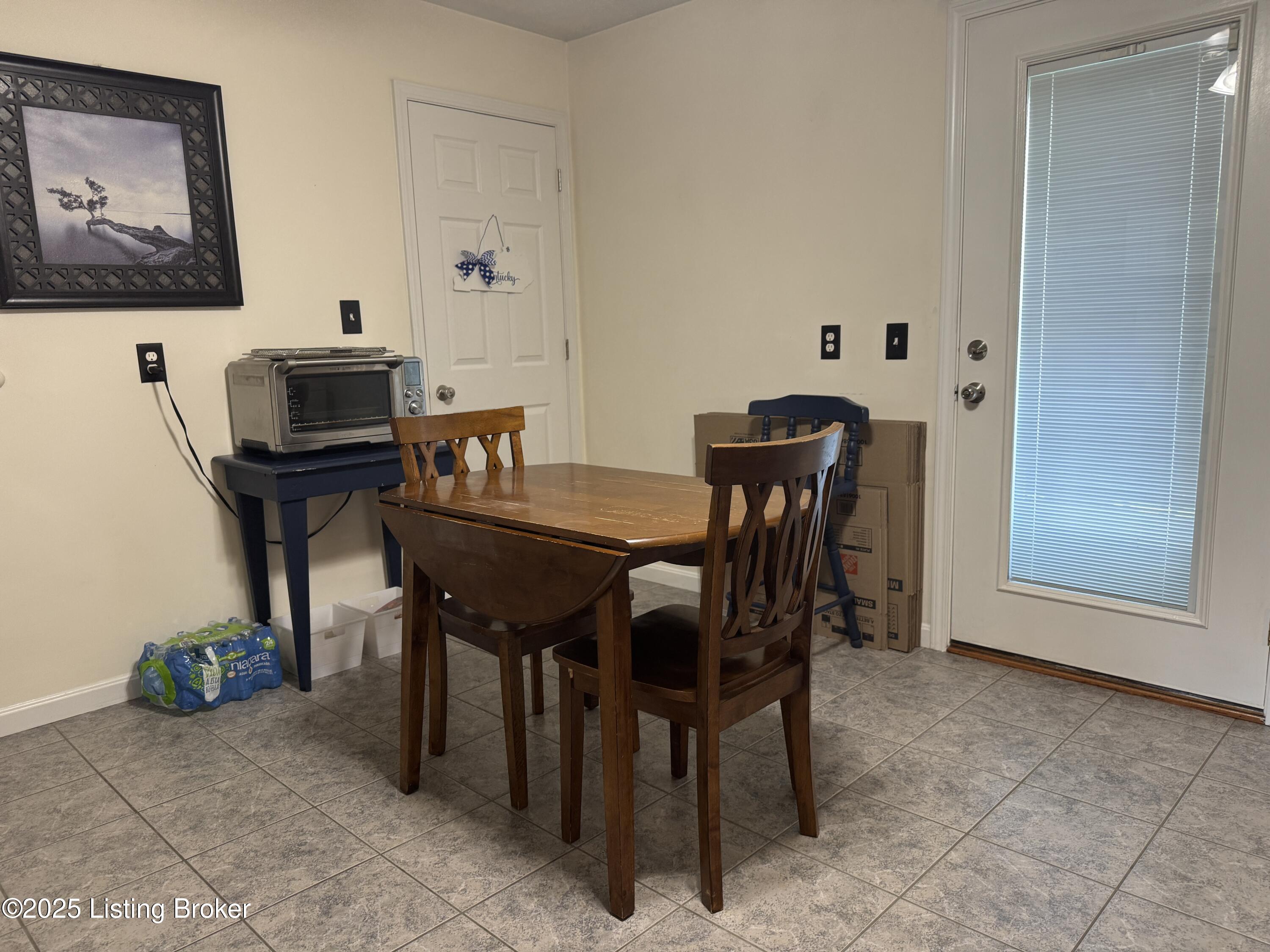 8814 Aristides Dr