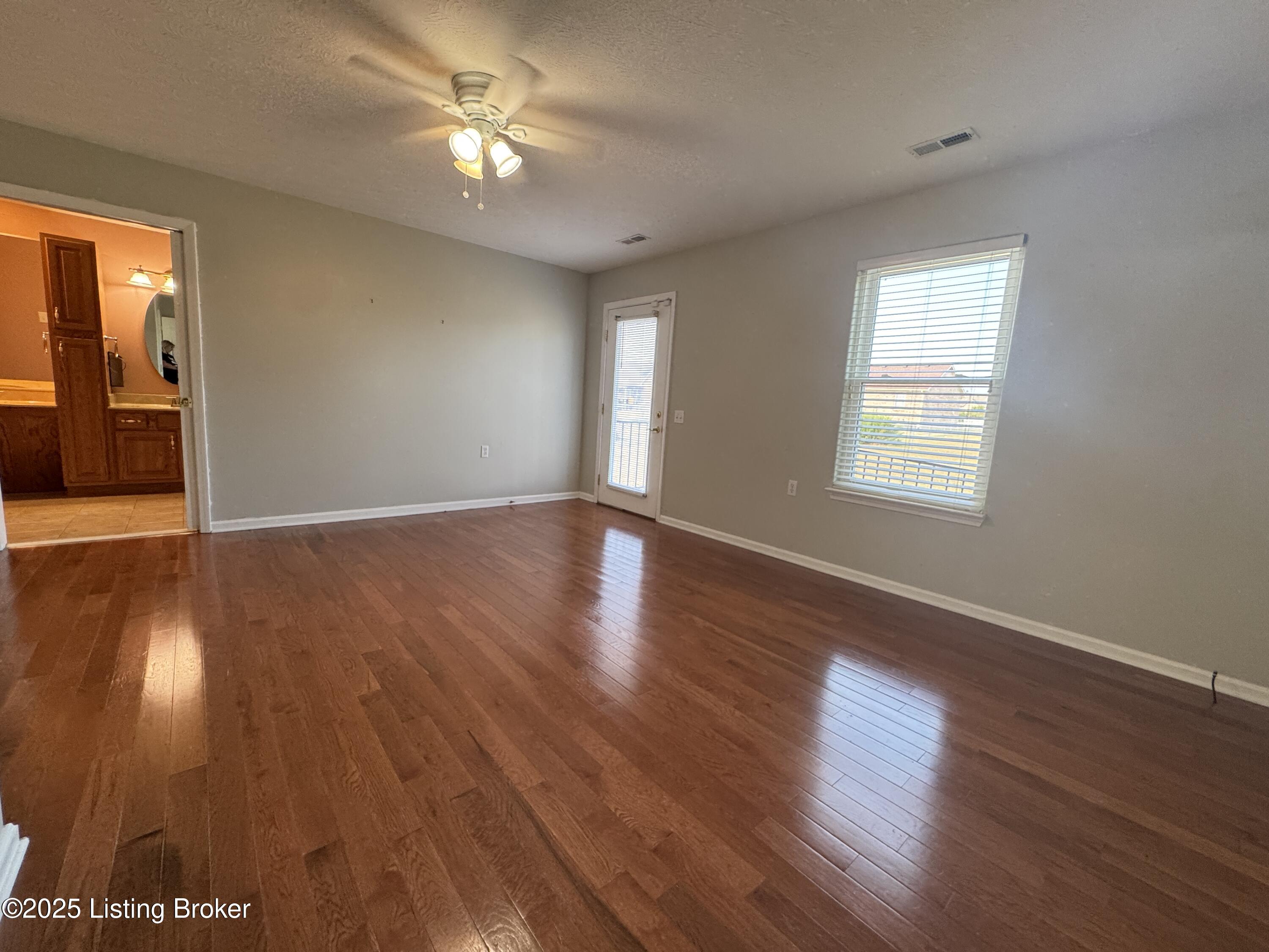 200 Emmaus Cir