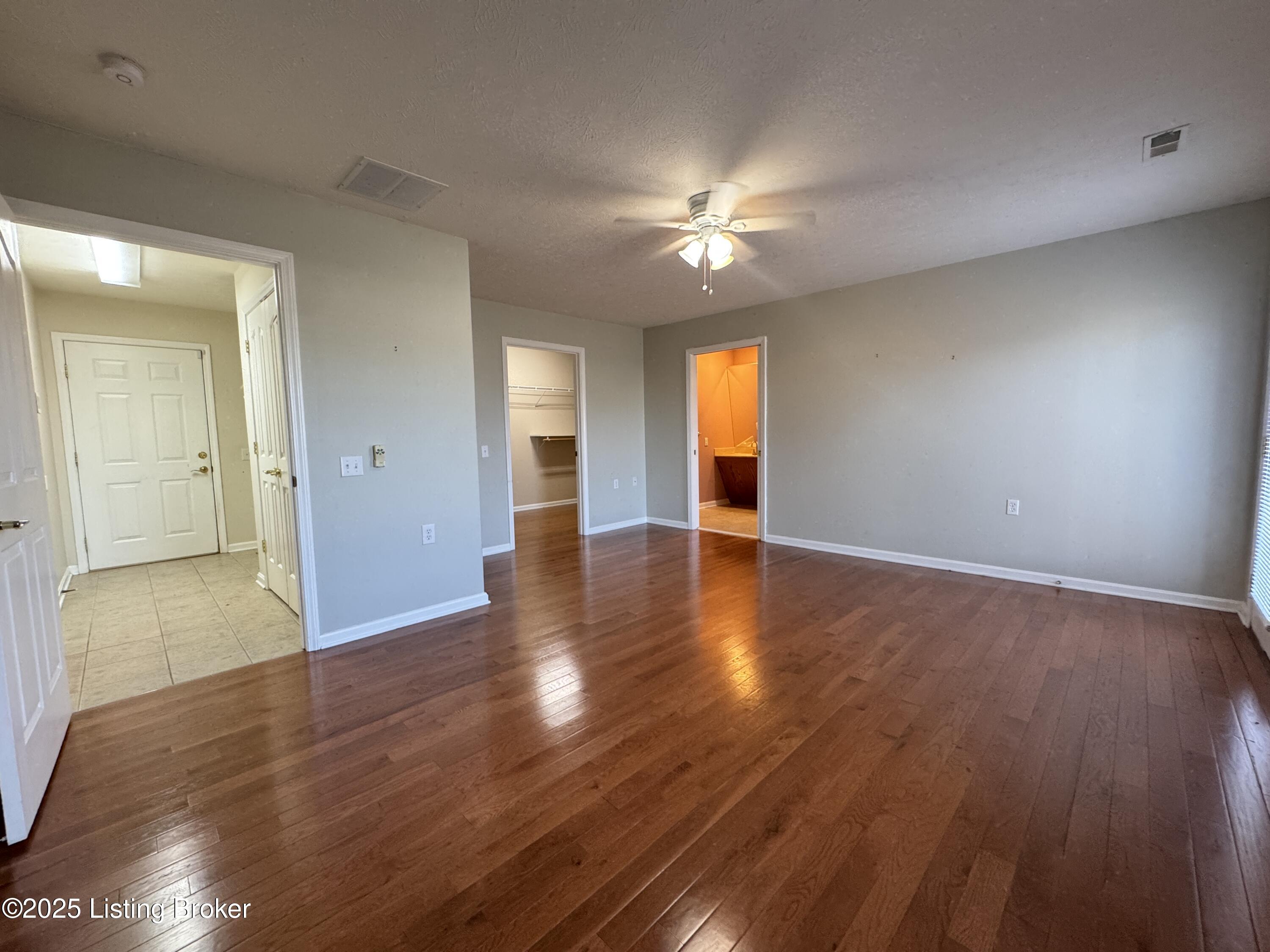 200 Emmaus Cir