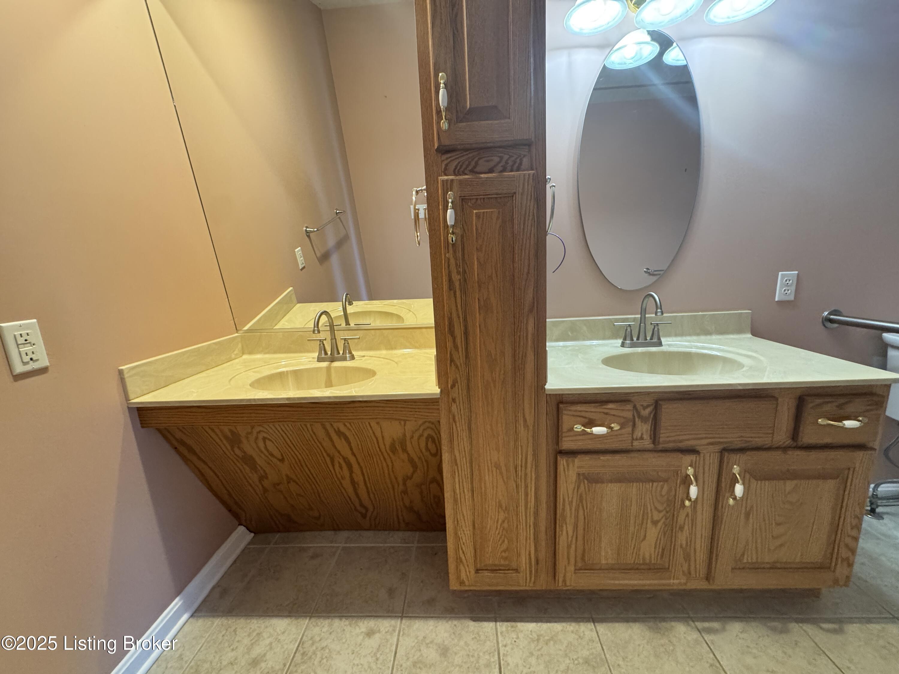 200 Emmaus Cir