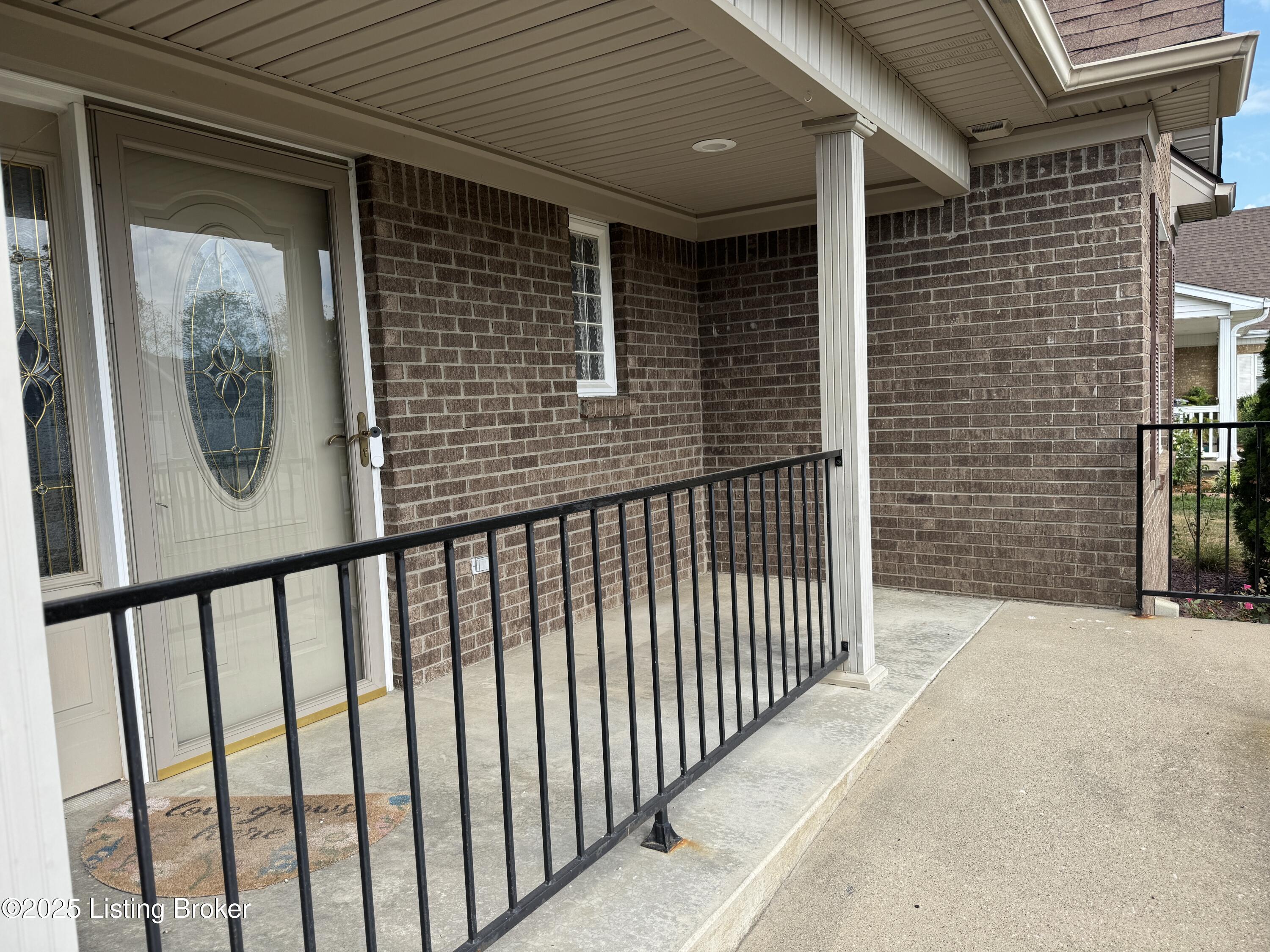 200 Emmaus Cir