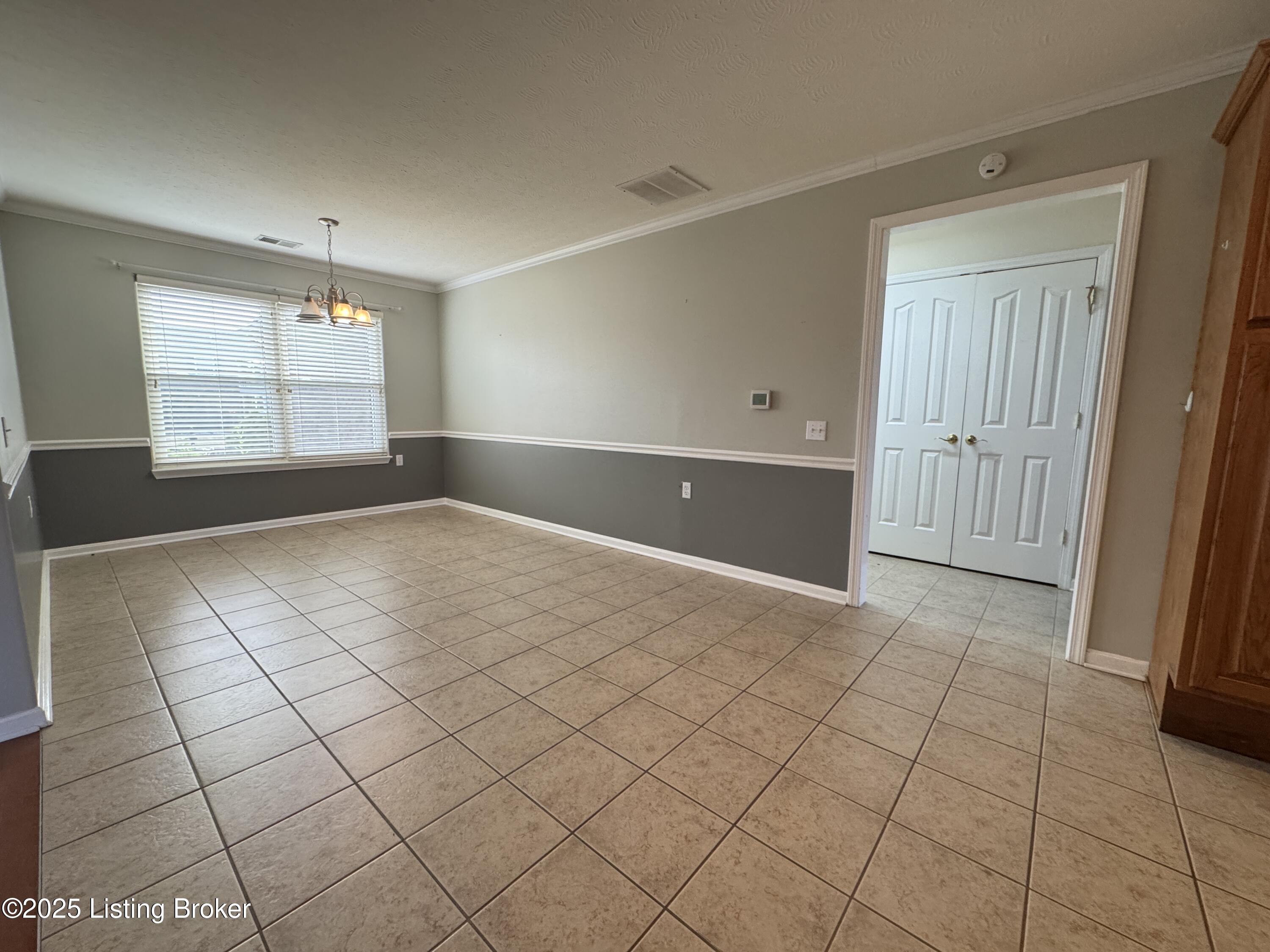200 Emmaus Cir