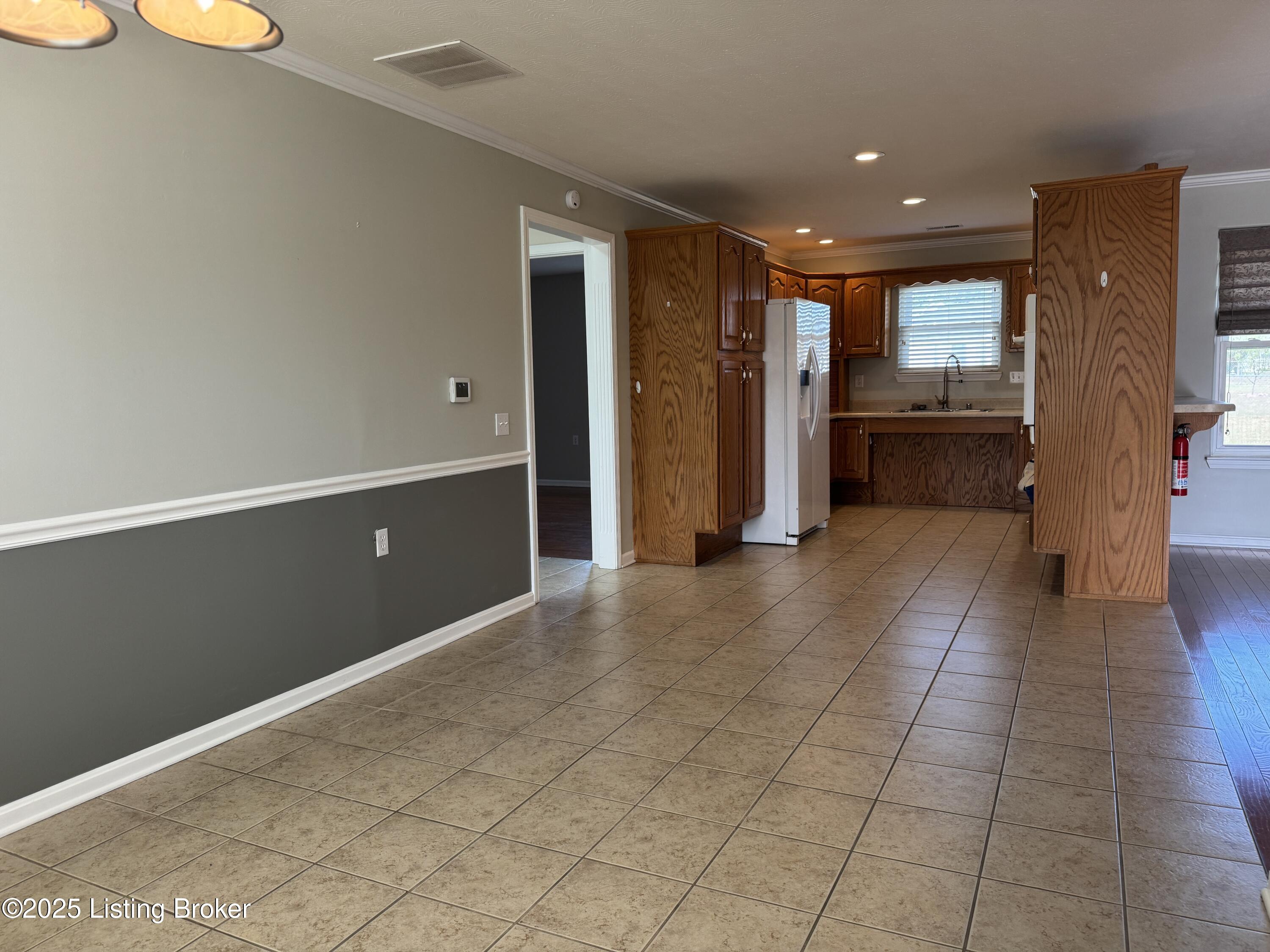 200 Emmaus Cir
