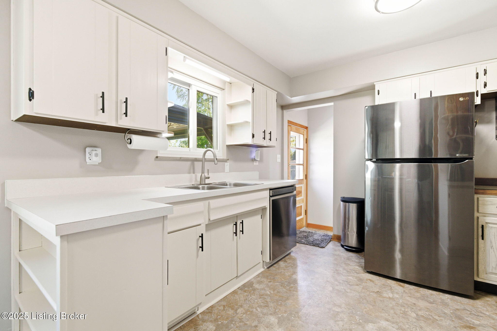 5407 Pamela Dr