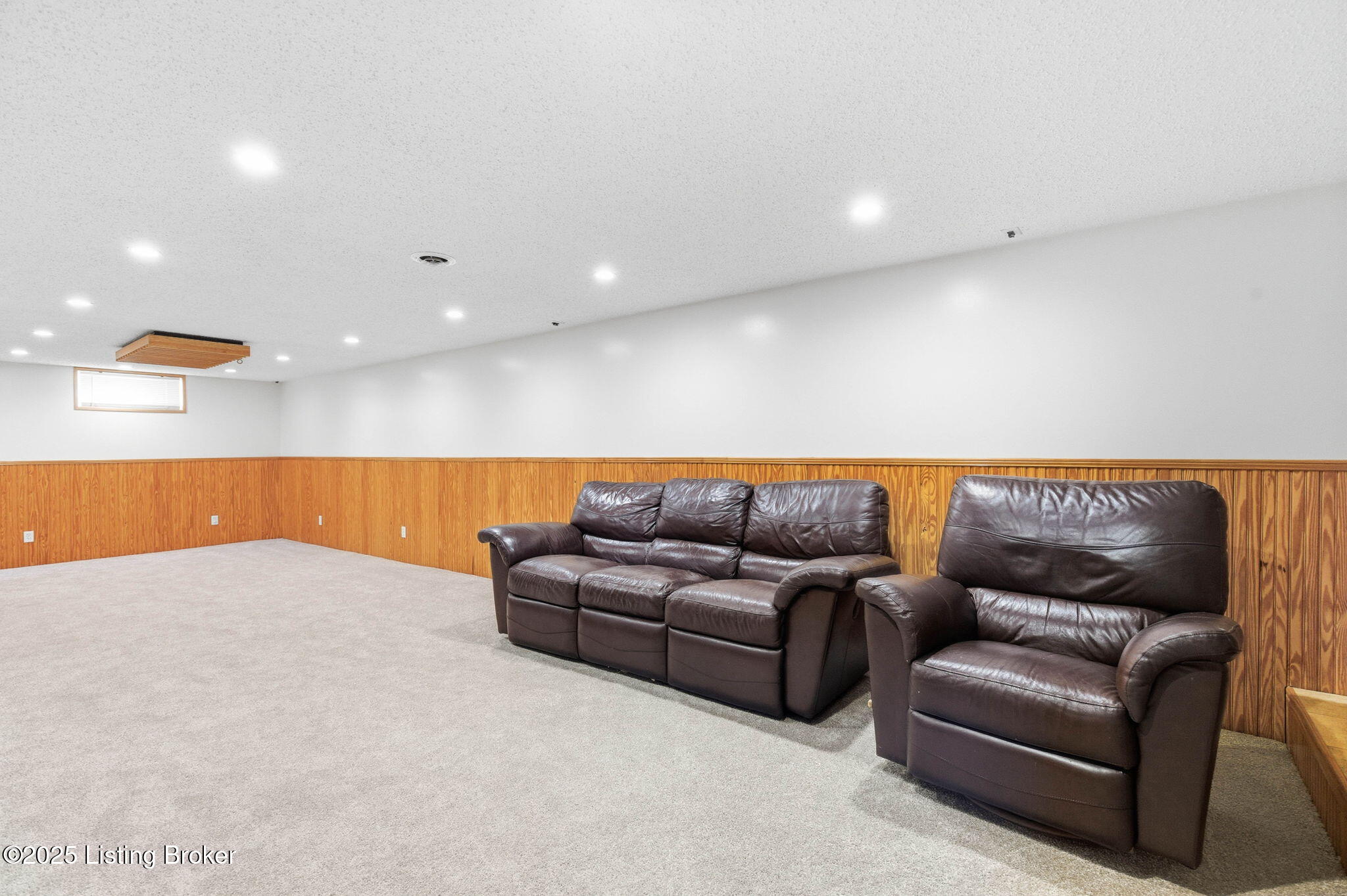 5407 Pamela Dr