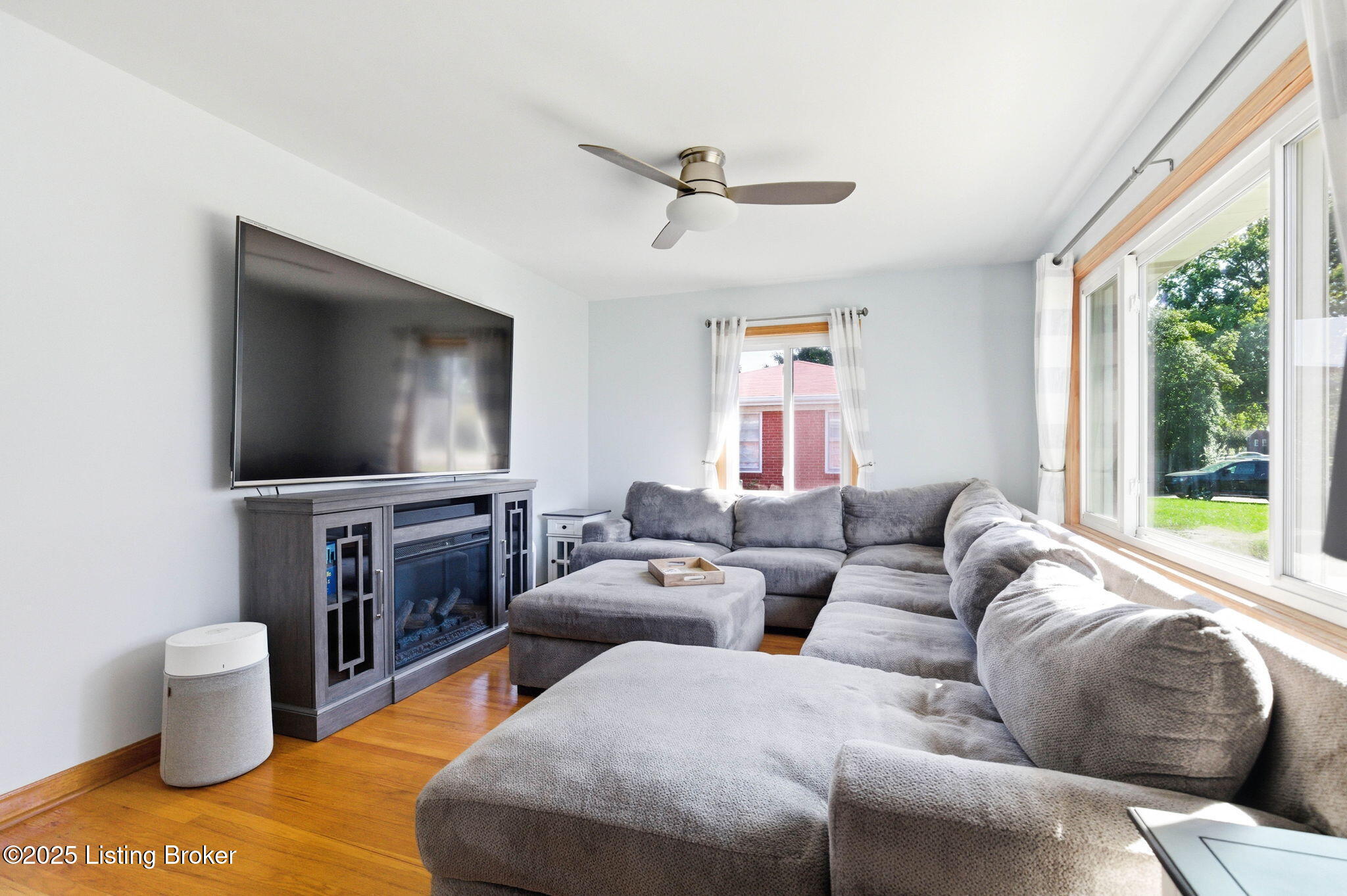 5407 Pamela Dr