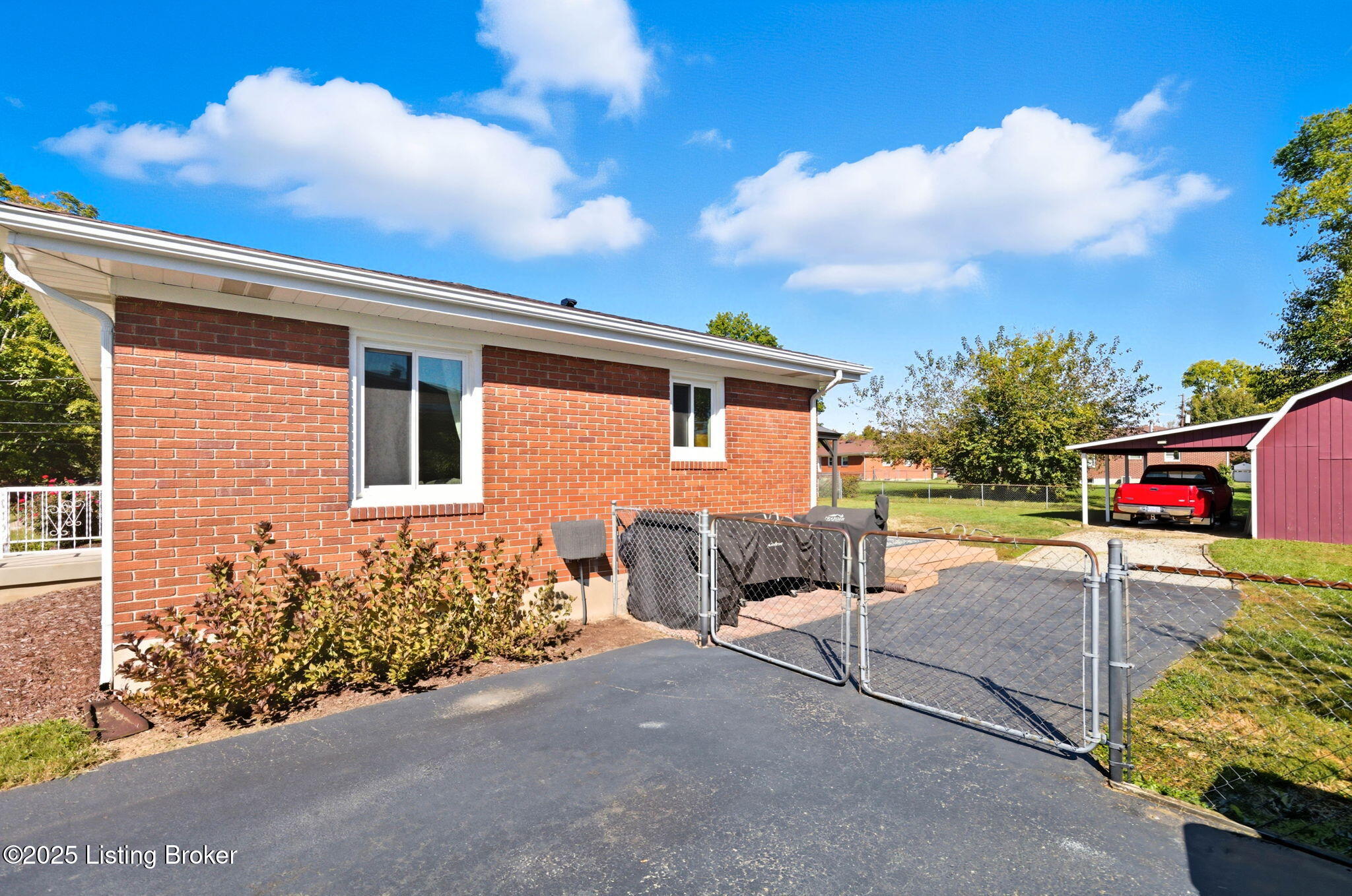 5407 Pamela Dr