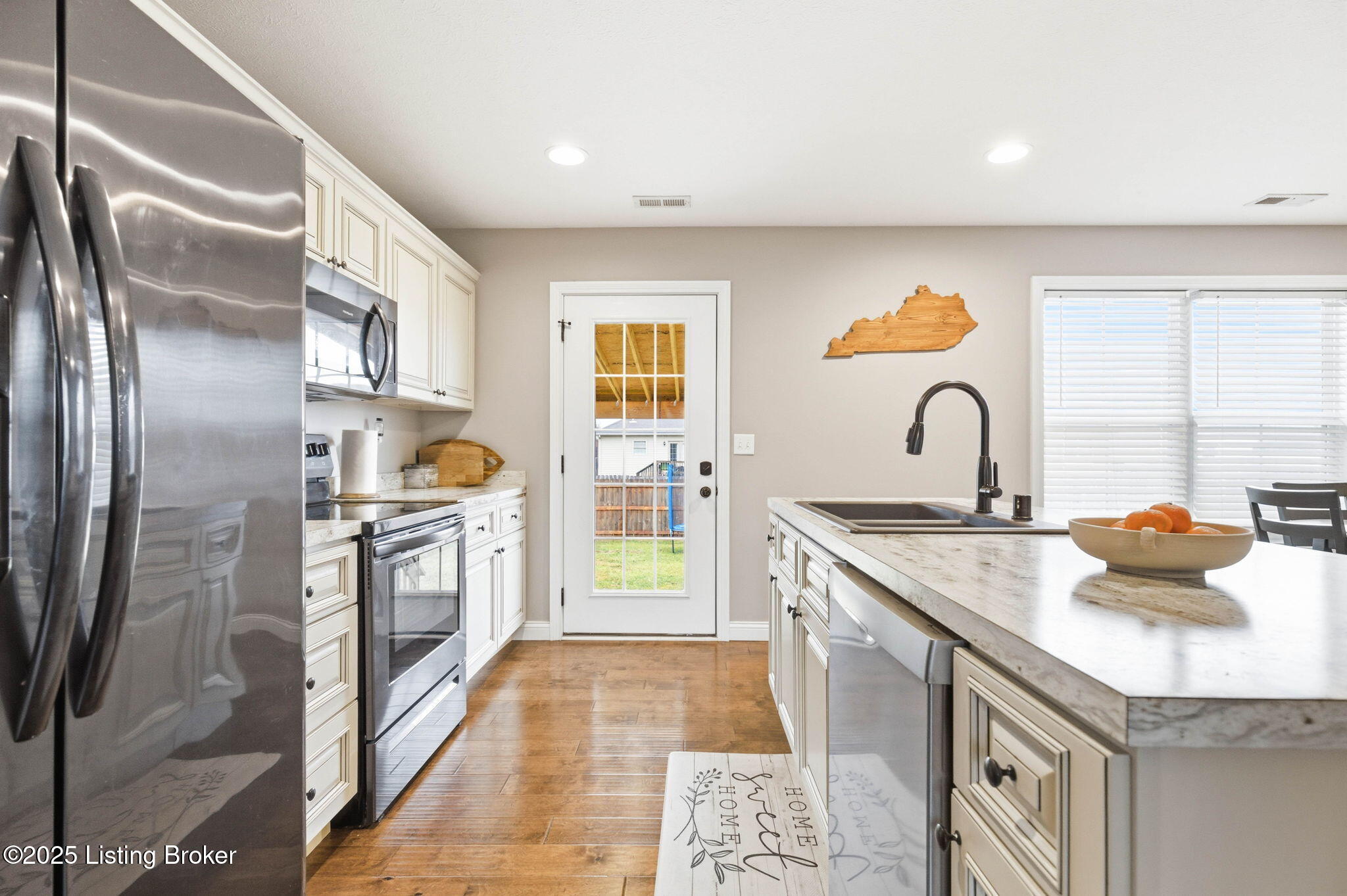 923 Tecumseh Dr