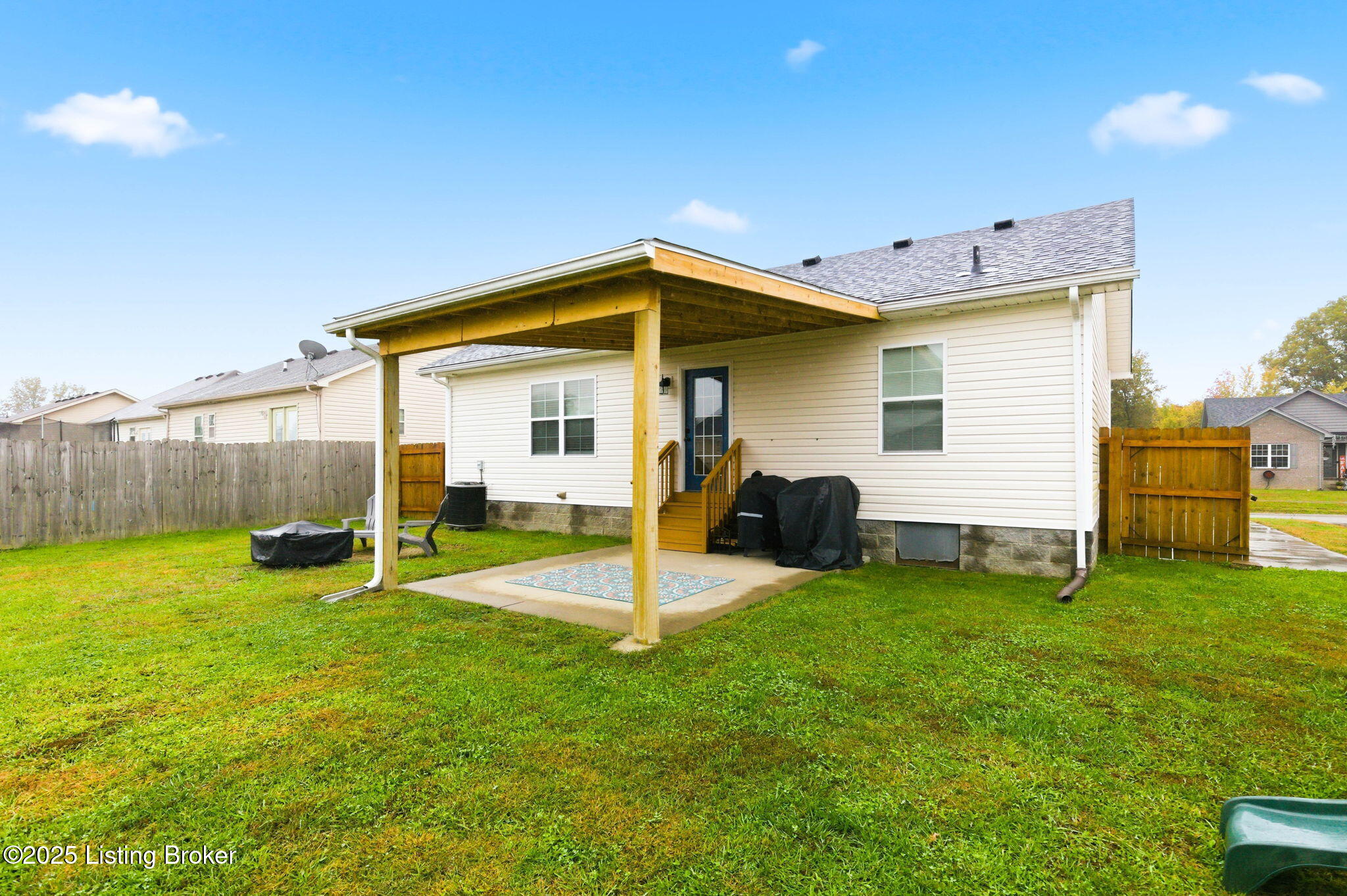 923 Tecumseh Dr