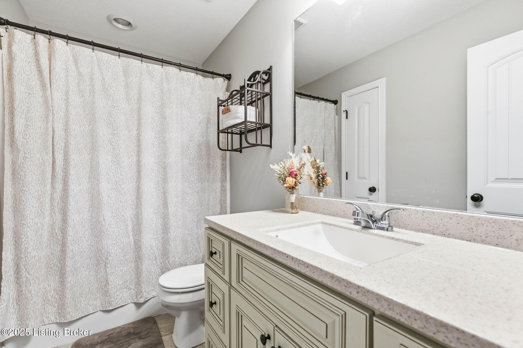 923 Tecumseh Dr