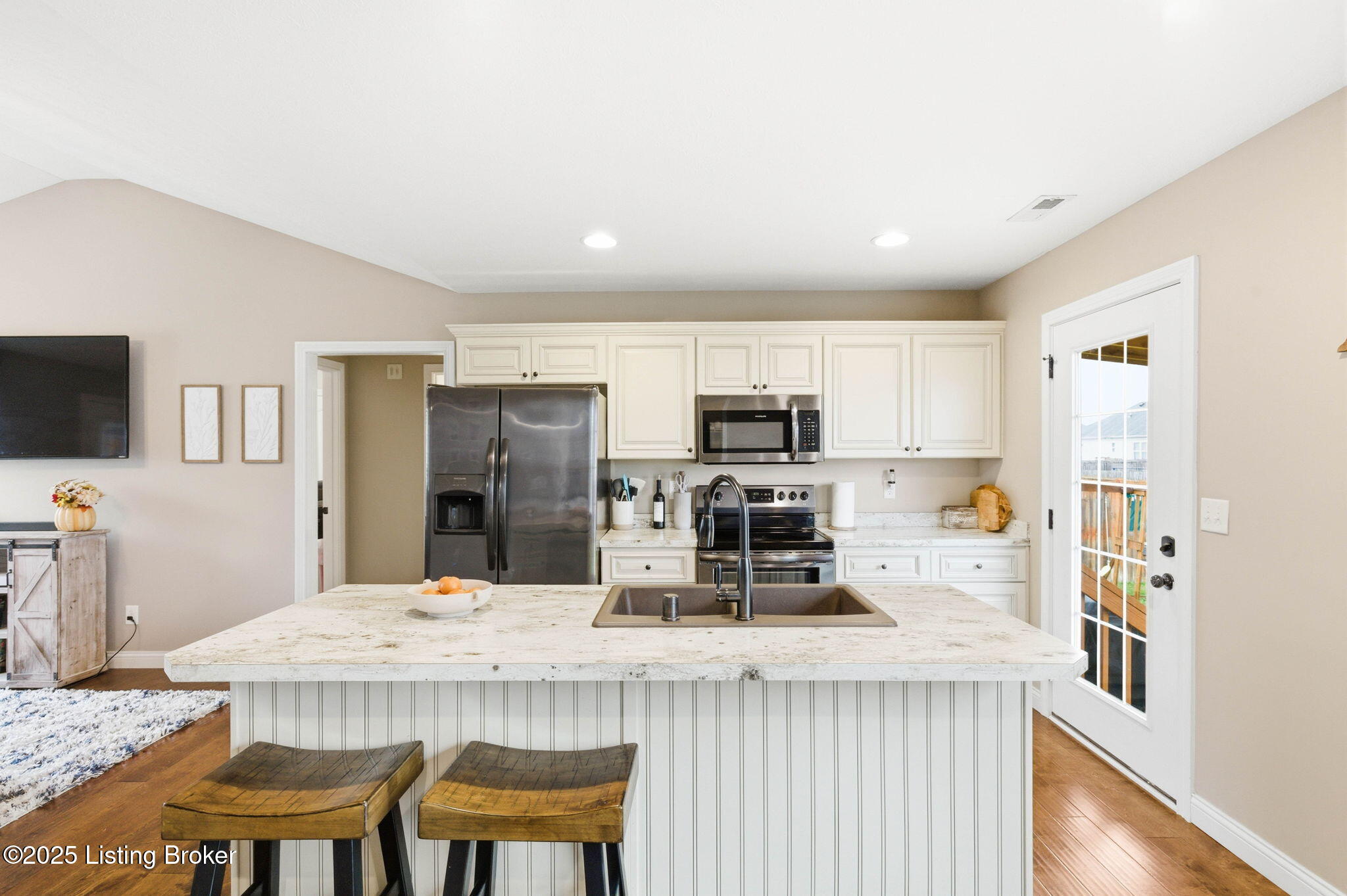 923 Tecumseh Dr
