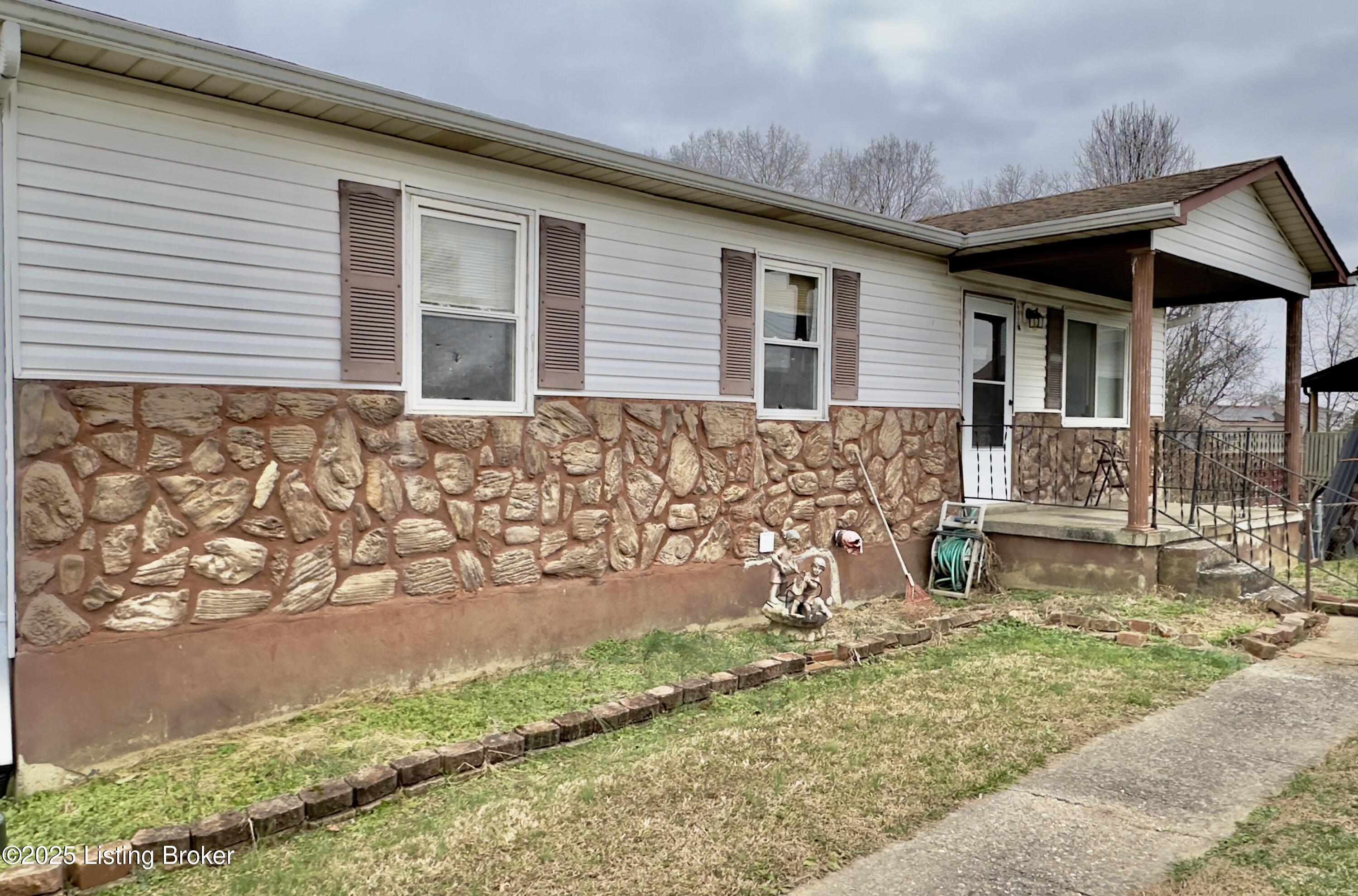 1785 Holly Ct