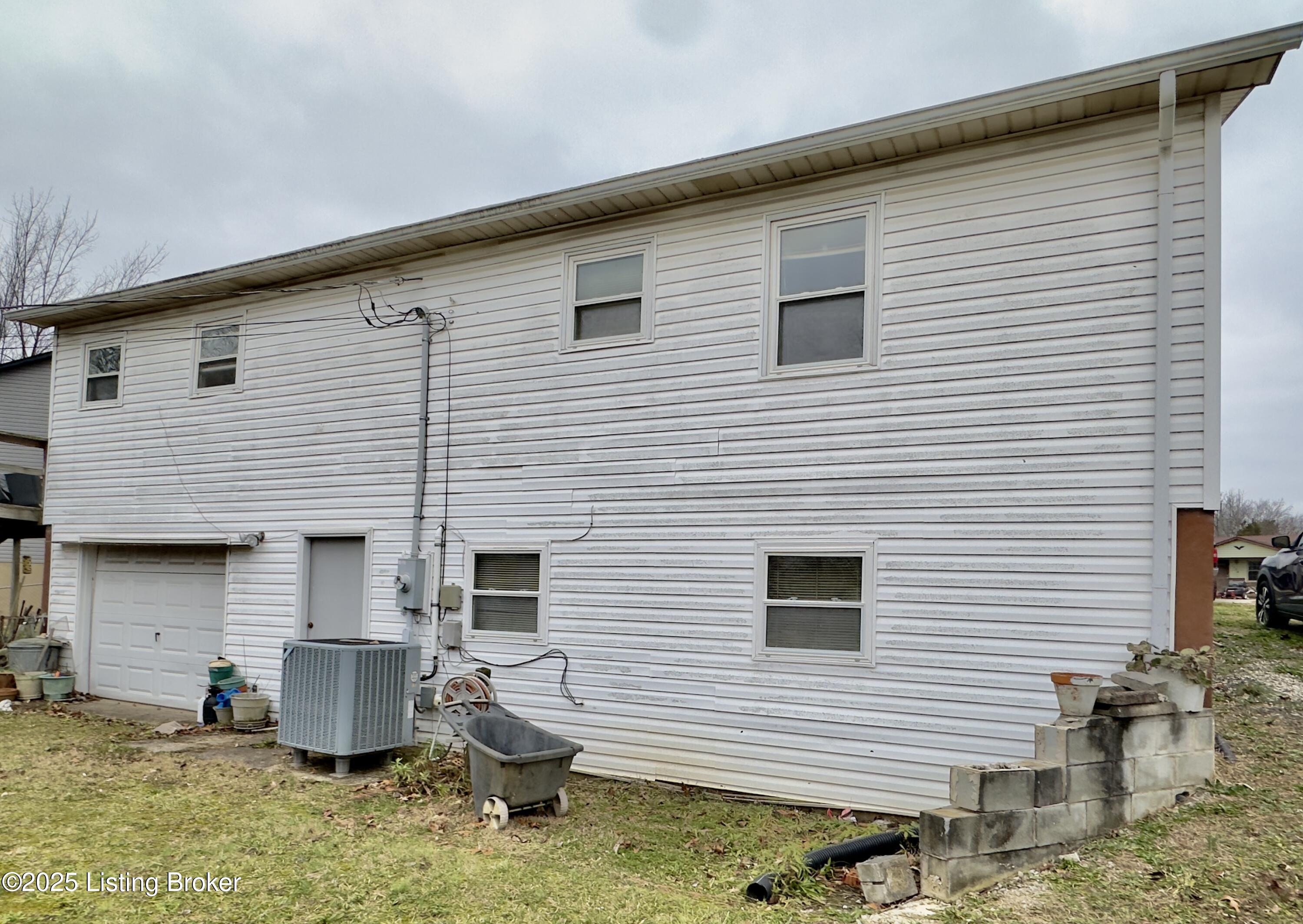 1785 Holly Ct