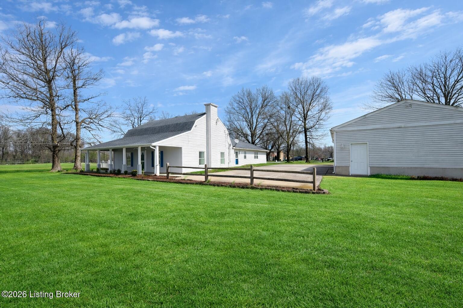 8201 Damascus Rd