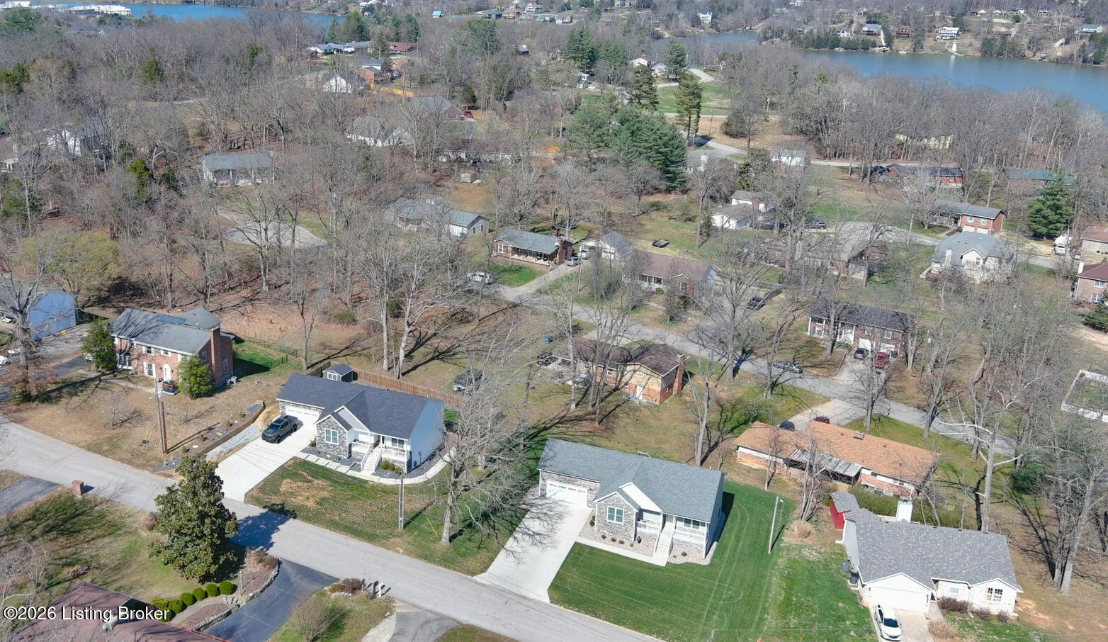 631 Lakeshore Pkwy